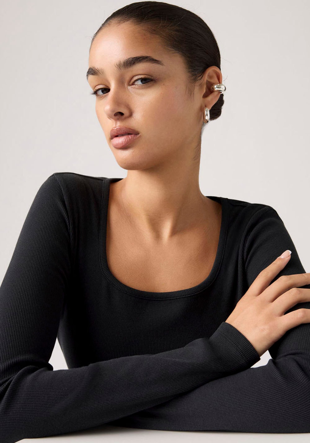 Levi's® T-shirt à manches longues »ESSENTIAL SQRD NECK LONG SLEEVE« mit eckigem Ausschnitt