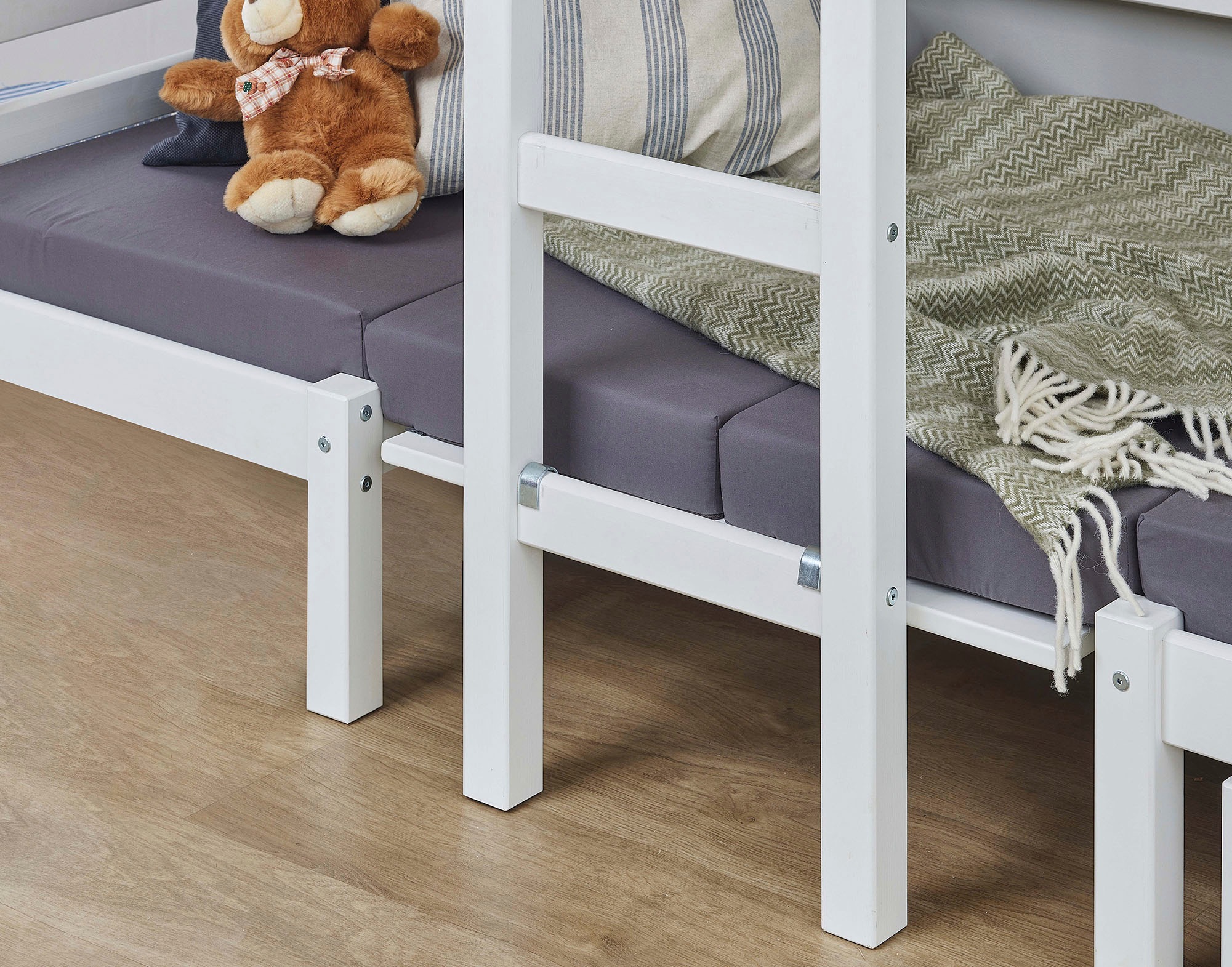 Hoppekids Hochbett »ECO Dream, Kinderbett mit Funktion - Praktisch & flexibel« Unteres Bett nutzbar als Bett oder Sitzgruppe. 90x200