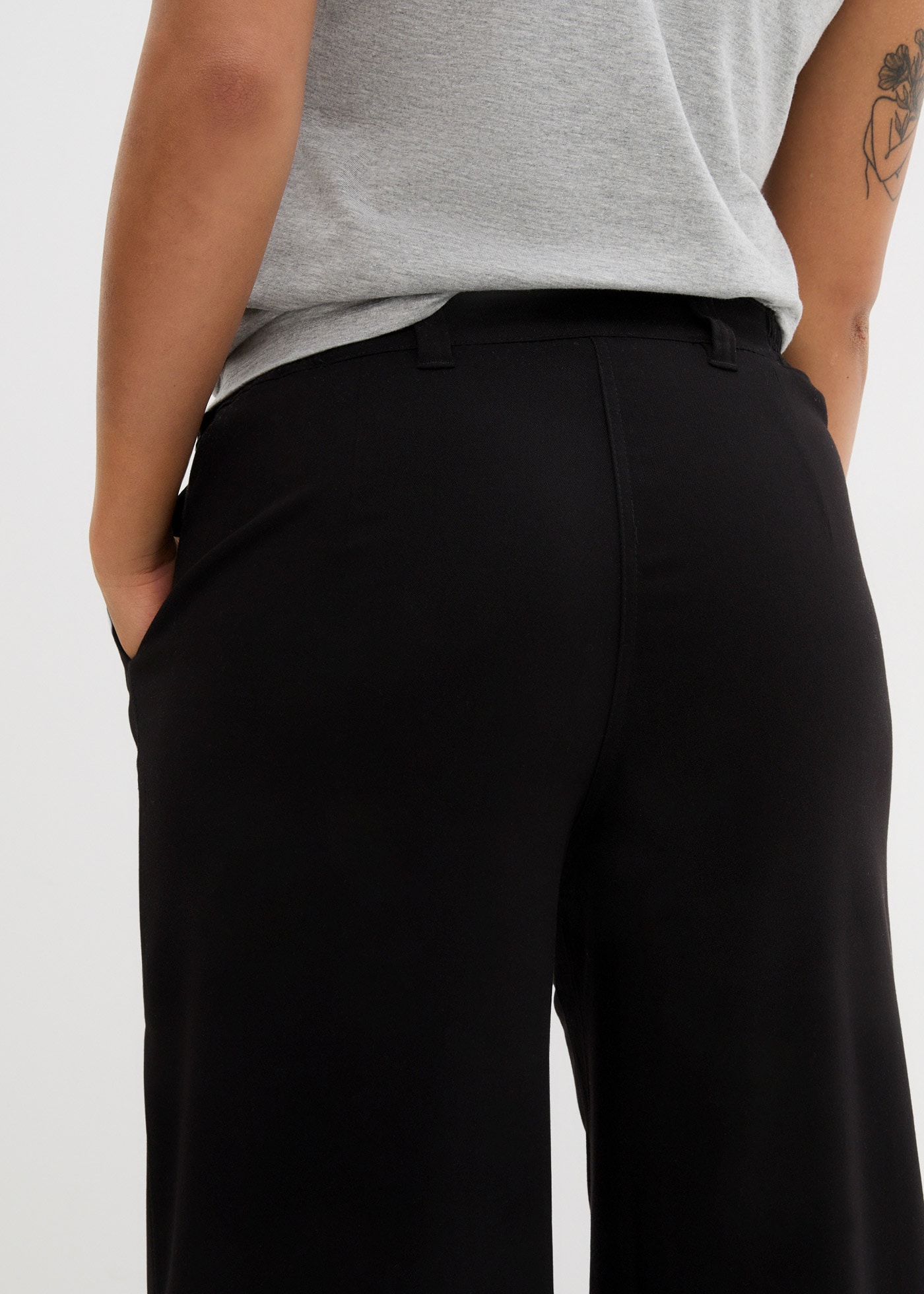 bonprix Pantalon marlène  weit geschnitten, Loose fit Passform, High-Waist-Bequembund