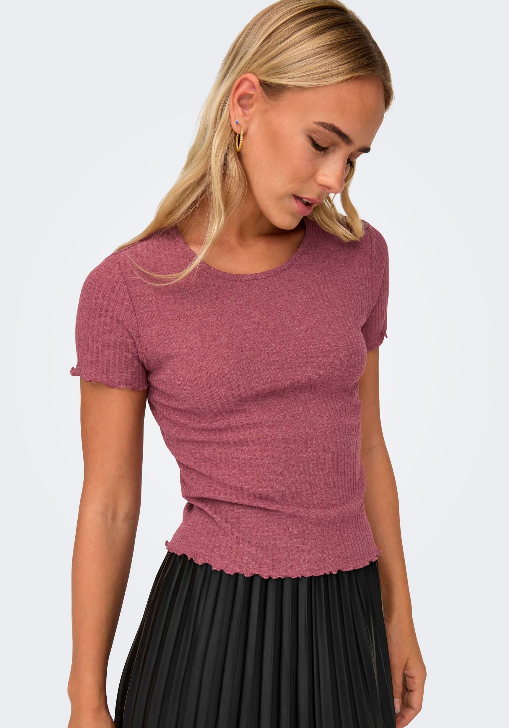 ONLY Shirt à col rond »ONLEMMA S/S SHORT TOP NOOS JRS« col rond, tendance, coupe régulière, bord ondulé, uni