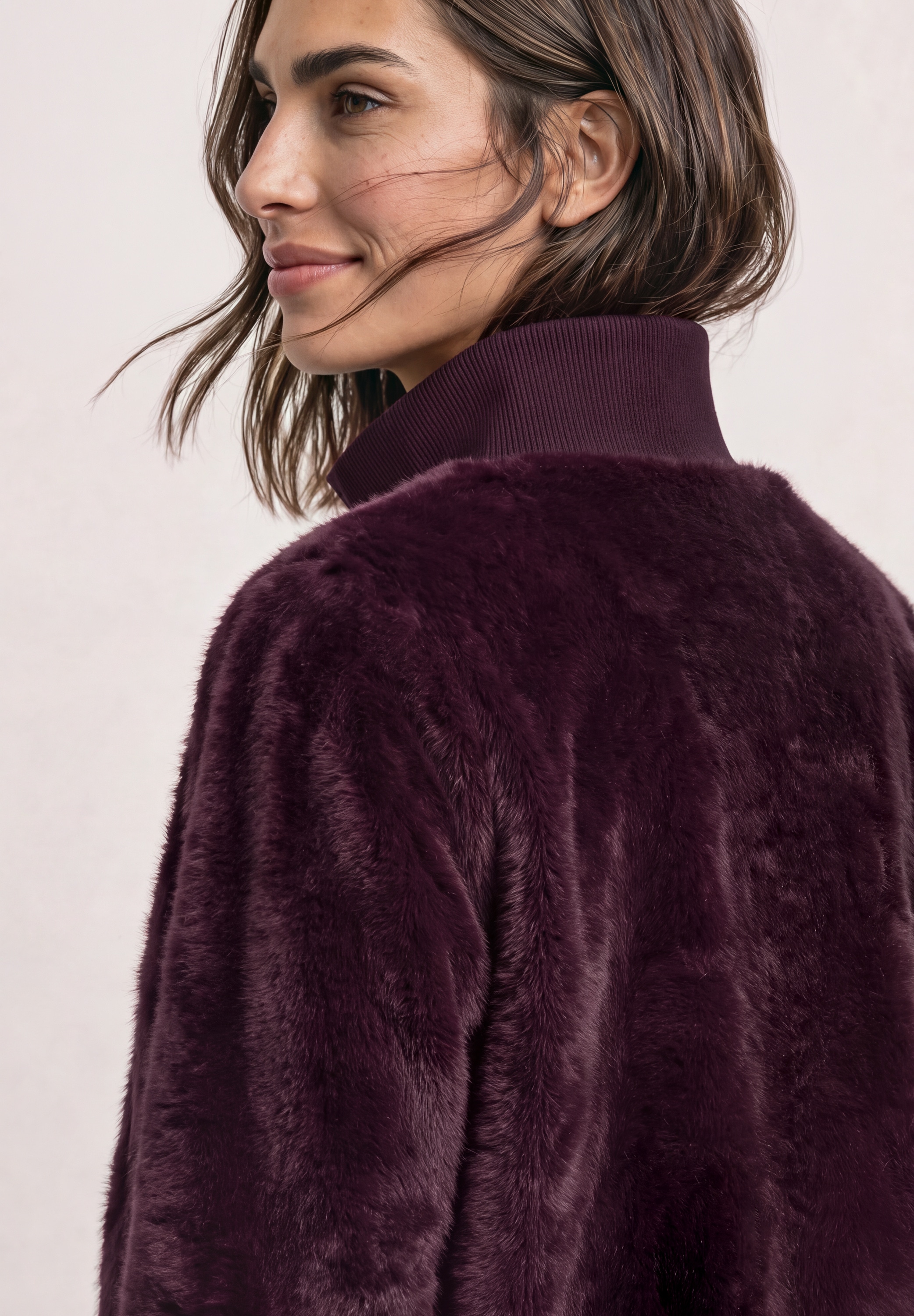 STREET ONE Blouson sans capuche Blouson en fausse fourrure avec détails tricotés et effet léopard