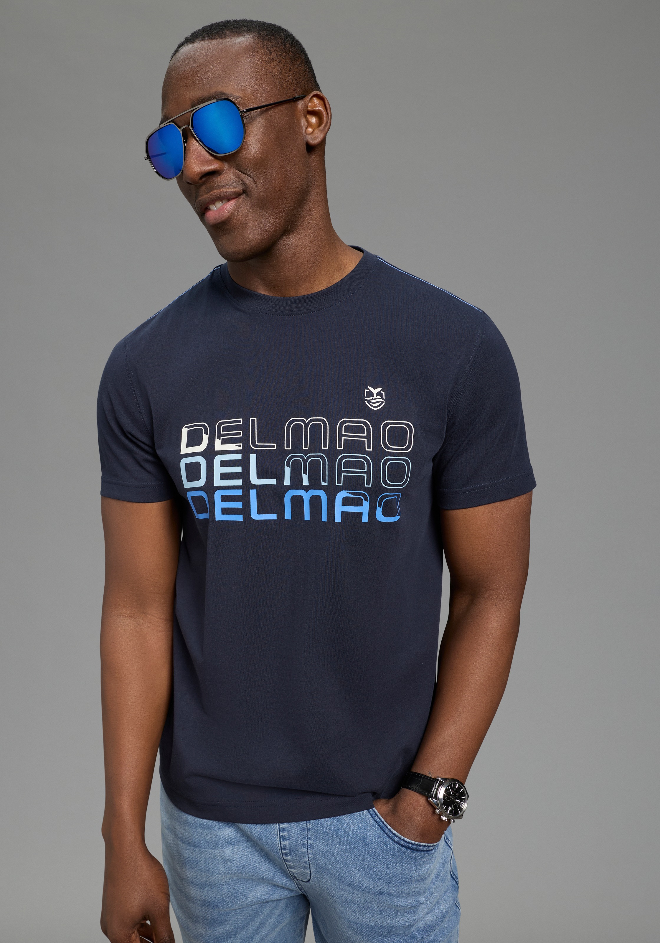 DELMAO Shirt à col rond »Neue Kollektion!« casual Stil, kurzarm, normale Passform, mit Rundhalsausschnitt