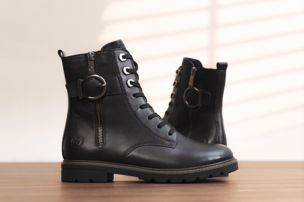 Remonte Schnürstiefelette  Schnürboots, Casual-Stiefelette, Blockabsatz, mit grosser Zierschliesse