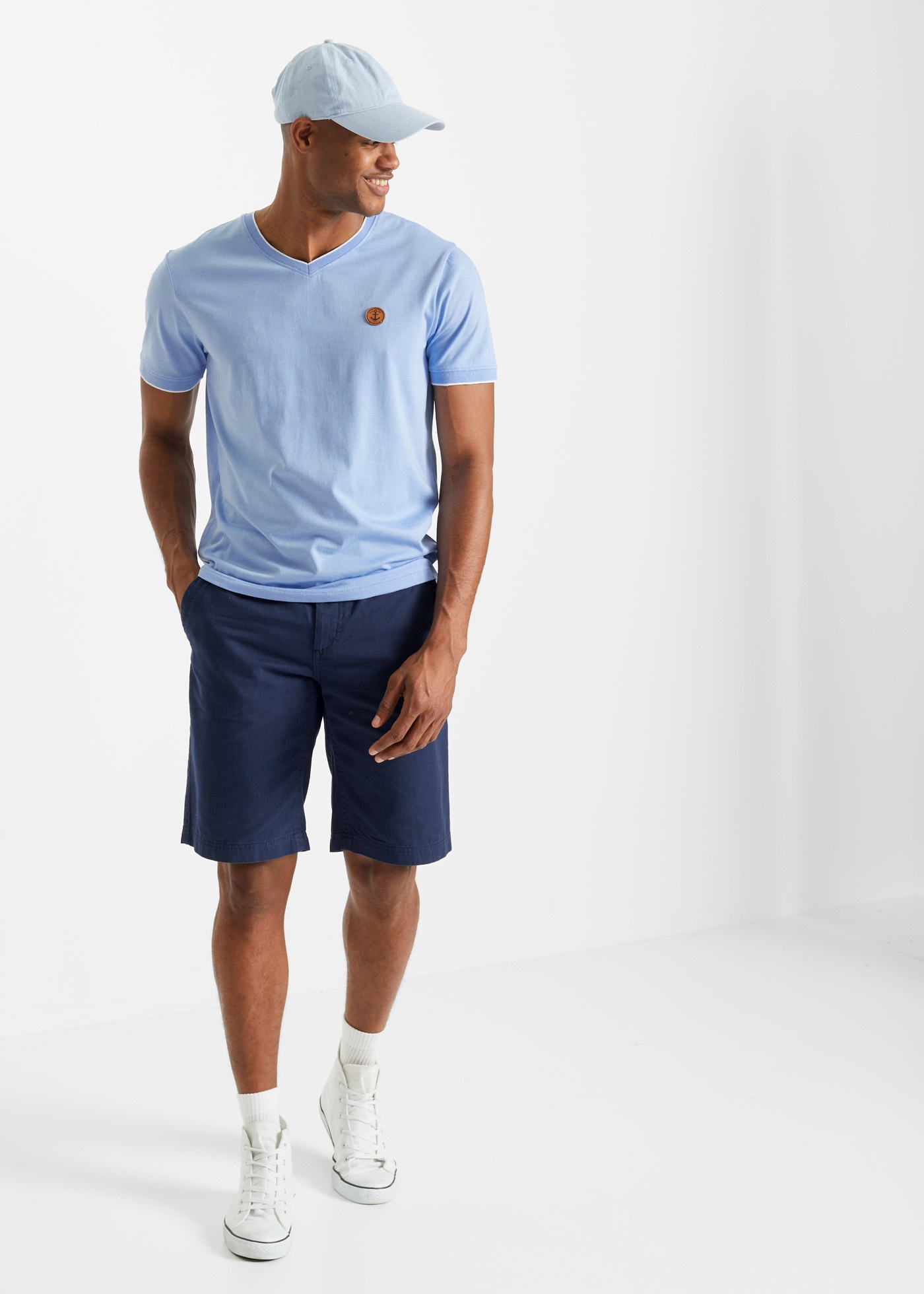 bonprix T-shirt Regular Fit, manches courtes, col en V