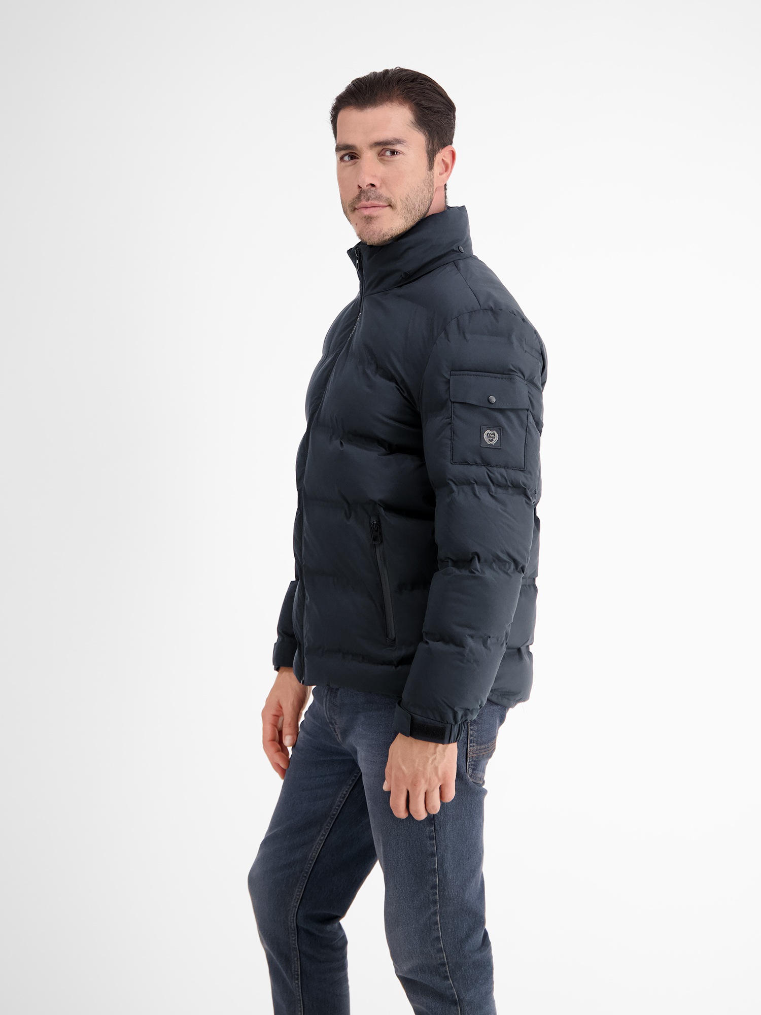 LERROS Veste matelassée »Warm gefütterter Steppblouson mit versteckter Kapuze« avec capuche