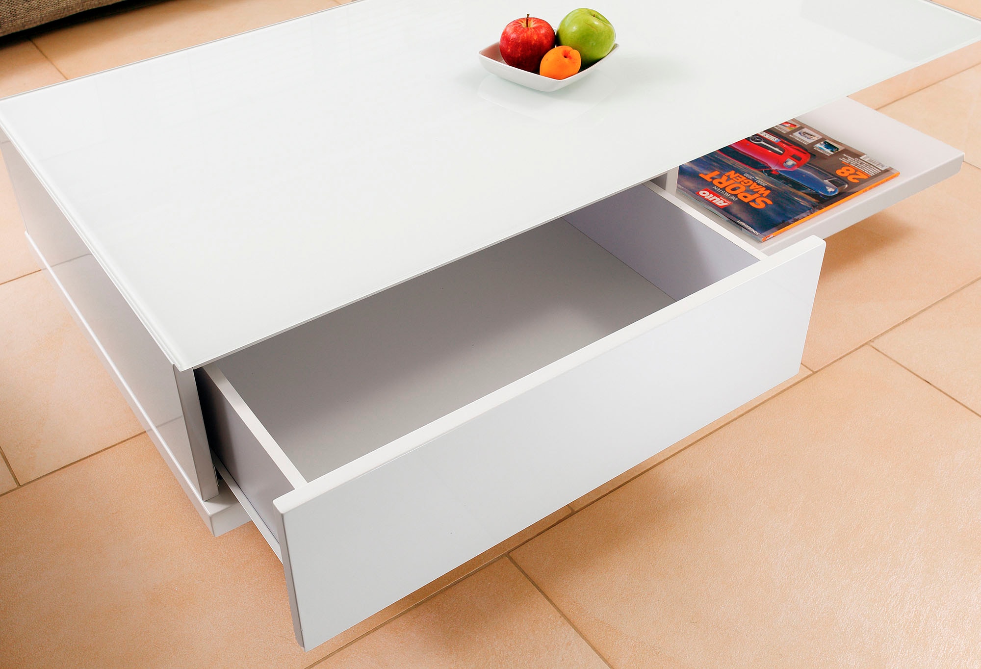 SalesFever Couchtisch »im minimalistischen Stil« Elegante Tischplatte aus robustem Kristallglas