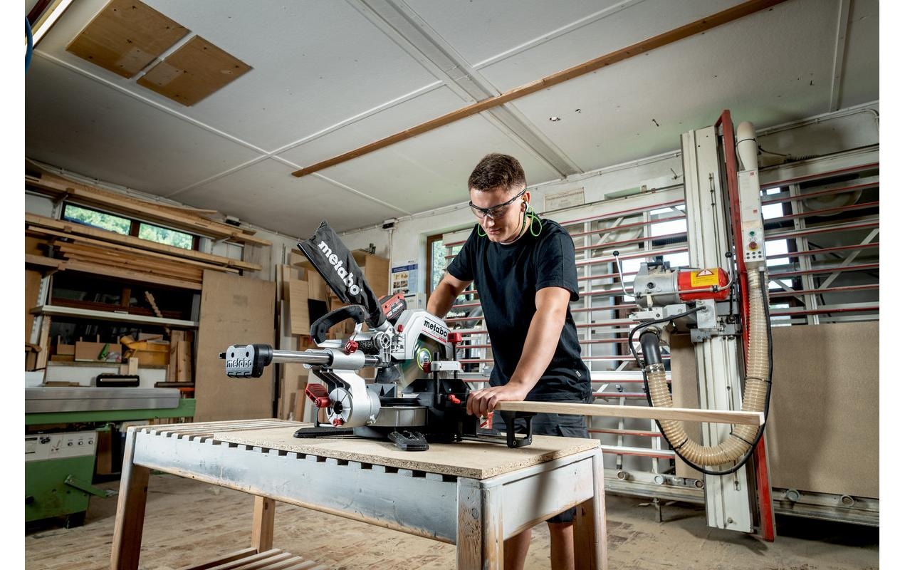 metabo Akku-Kapp-Gehrungssäge »KGS 18 LTX BL 254 Solo«