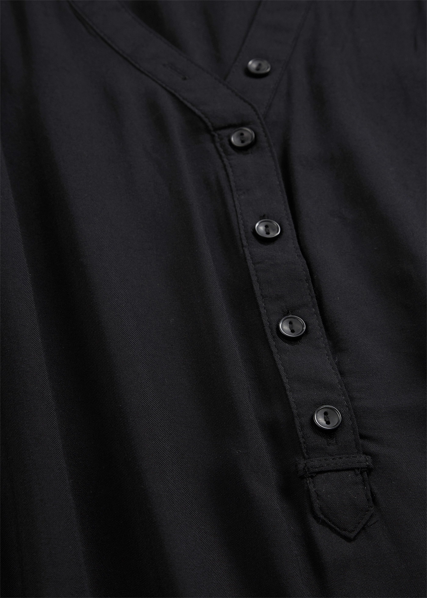 bonprix Tunika »Tunikabluse aus softer Viskose« Casual Stil, Regular Fit, mit Rundsaum, mit Knopfleiste