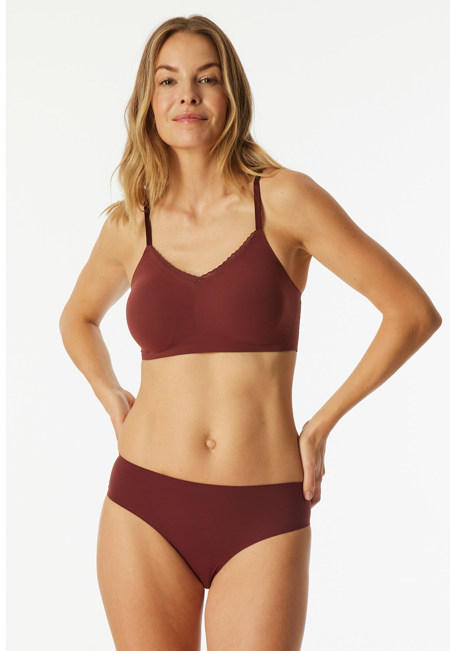 Schiesser Bustier »Invisible Soft Lace« herausnehmbare Pads, V-Ausschnitt, Spitze vorn, Lasercut-Abschlüsse