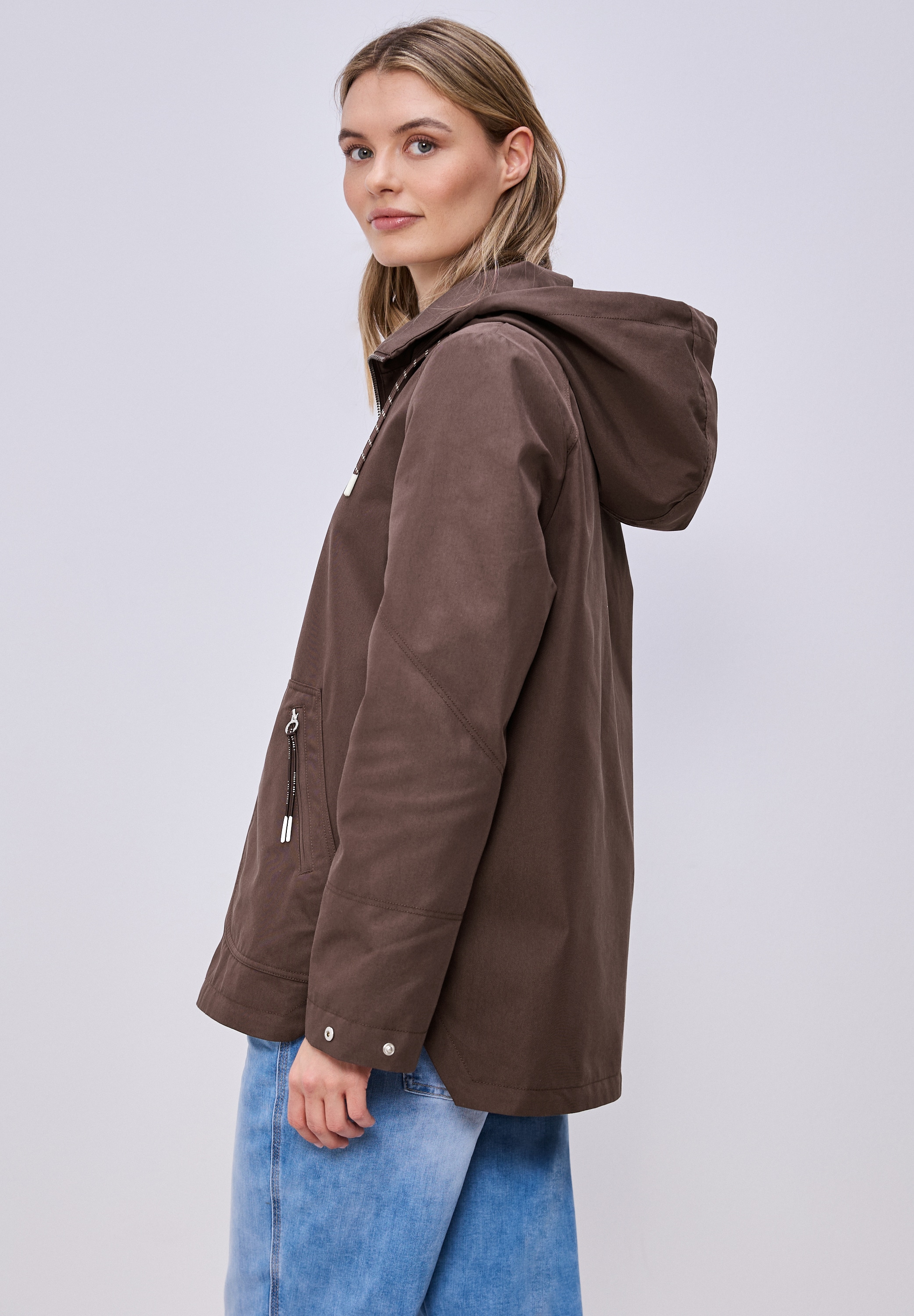 STREET ONE Parka mit Kapuze mit seitlichen Zipper‑Taschen und Nieten‑Details an den Ärmeln