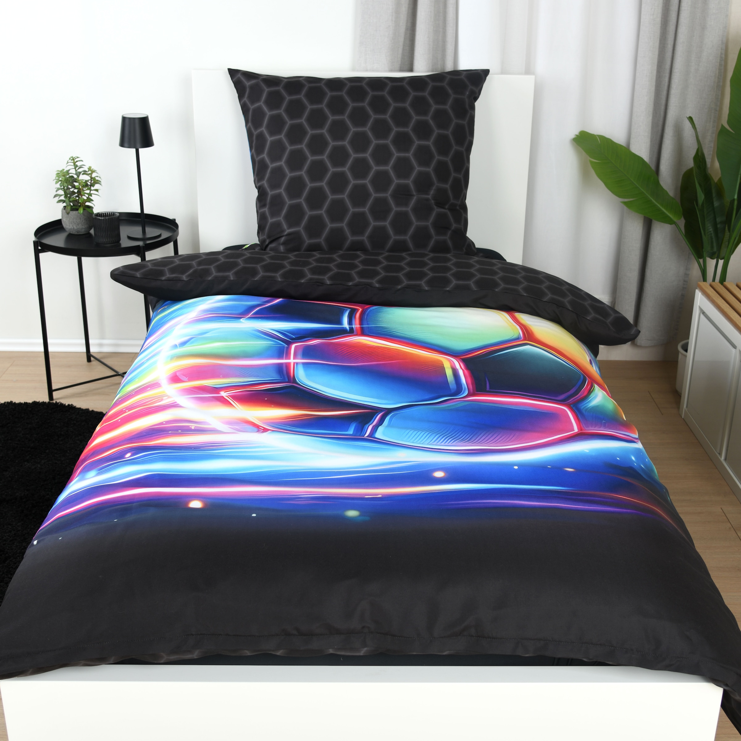 Herding Young Collection Wendebettwäsche »Neon Soccer« 2 Mit praktischem Reissverschluss