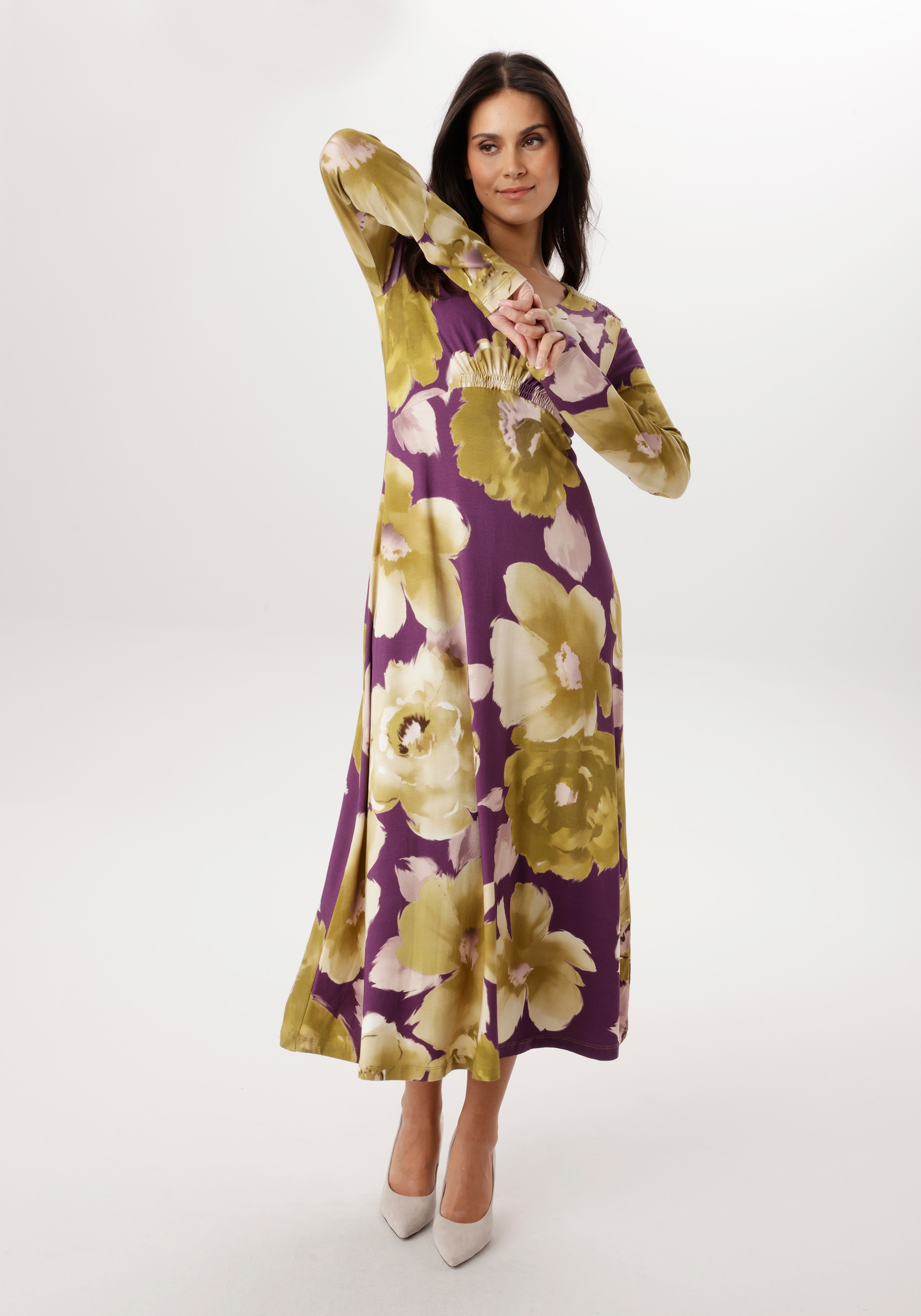 Aniston SELECTED Robe midi mit Smok-Details und fantasievollem Blütendruck - NEUE KOLLEKTION