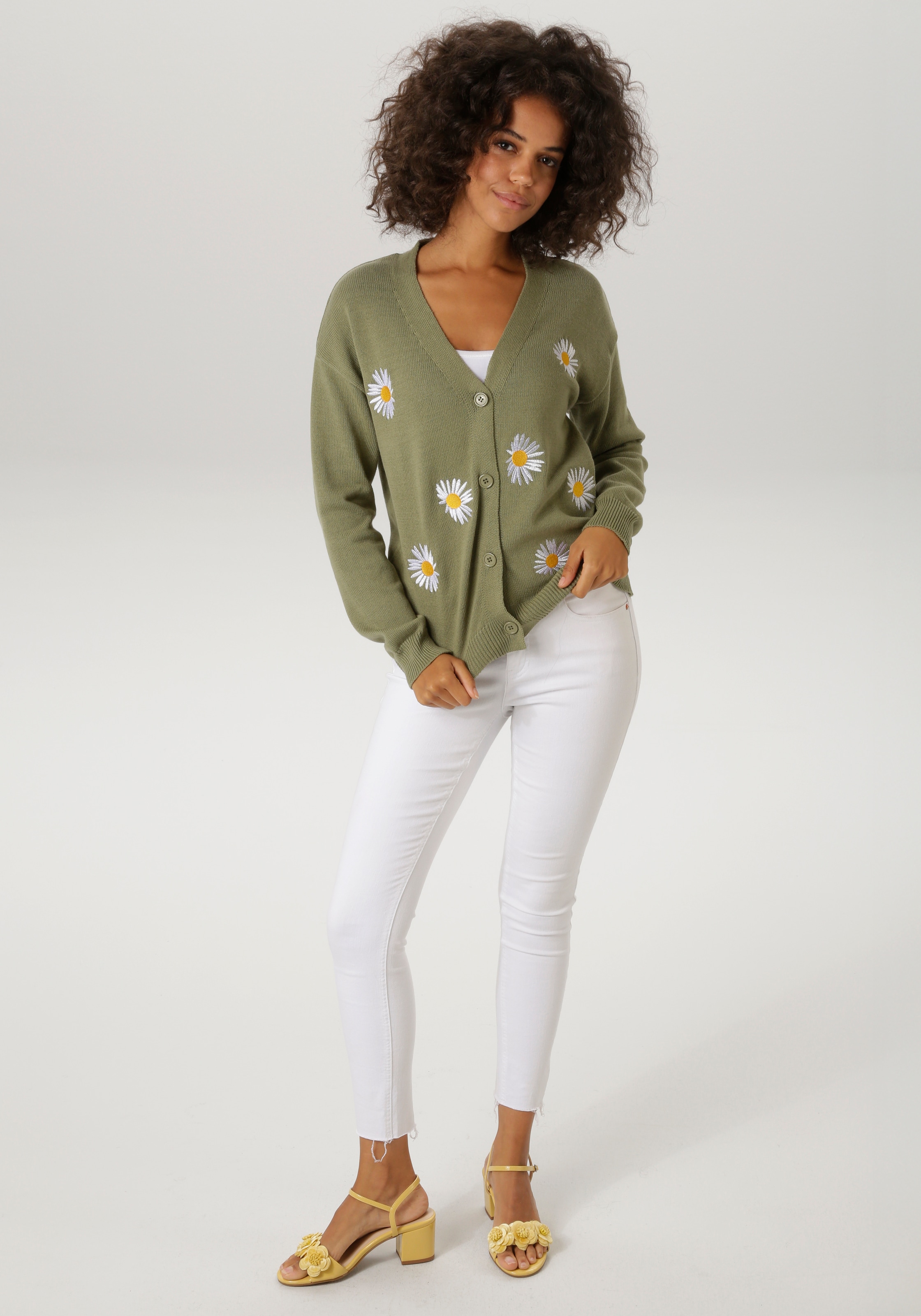 Aniston CASUAL Veste en tricot orné de marguerites brodées
