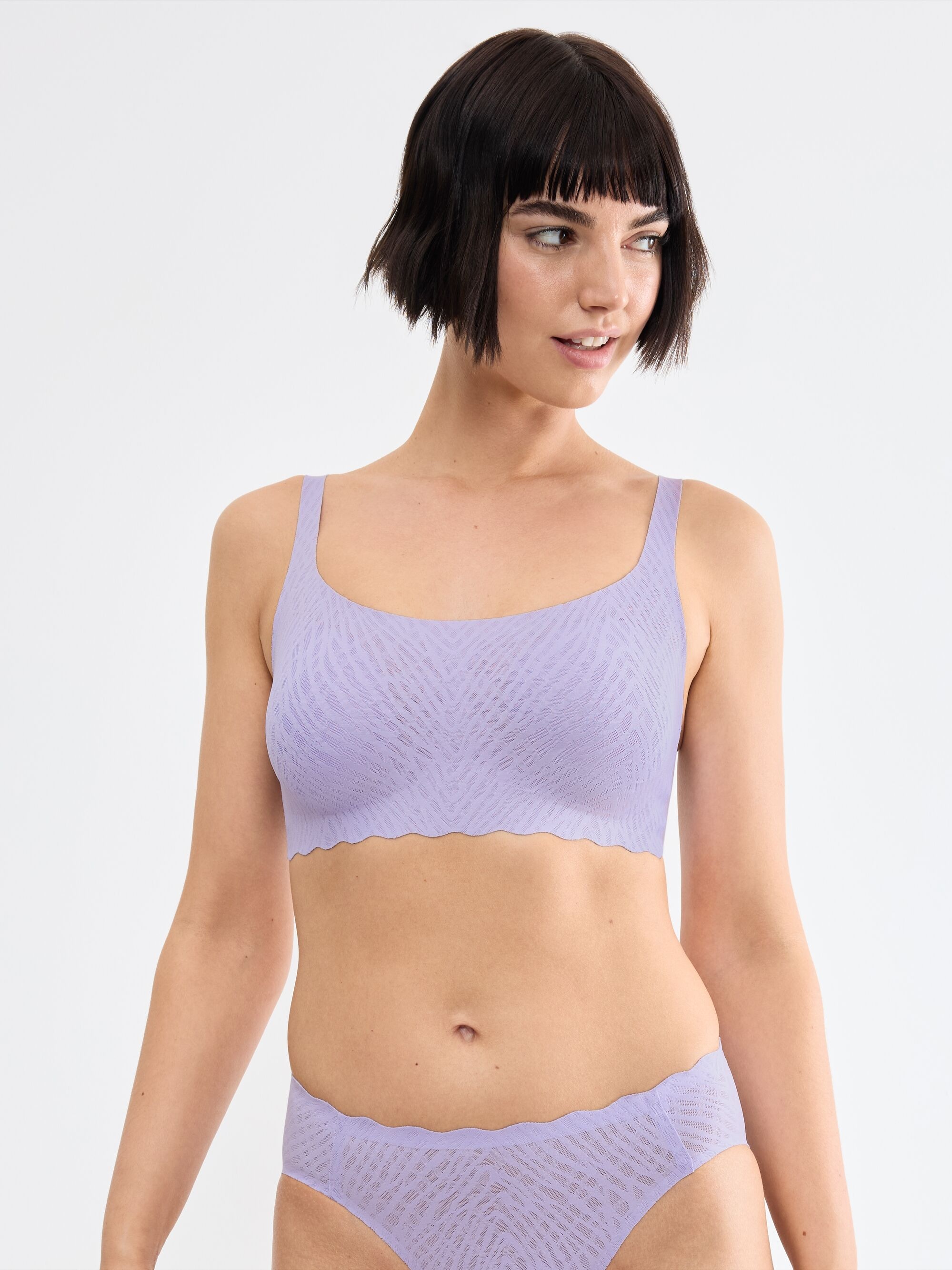sloggi Bustier »ZERO Feel Bliss« mit herausnehmbaren, atmungsaktiven Pads und Stretch-Spitze
