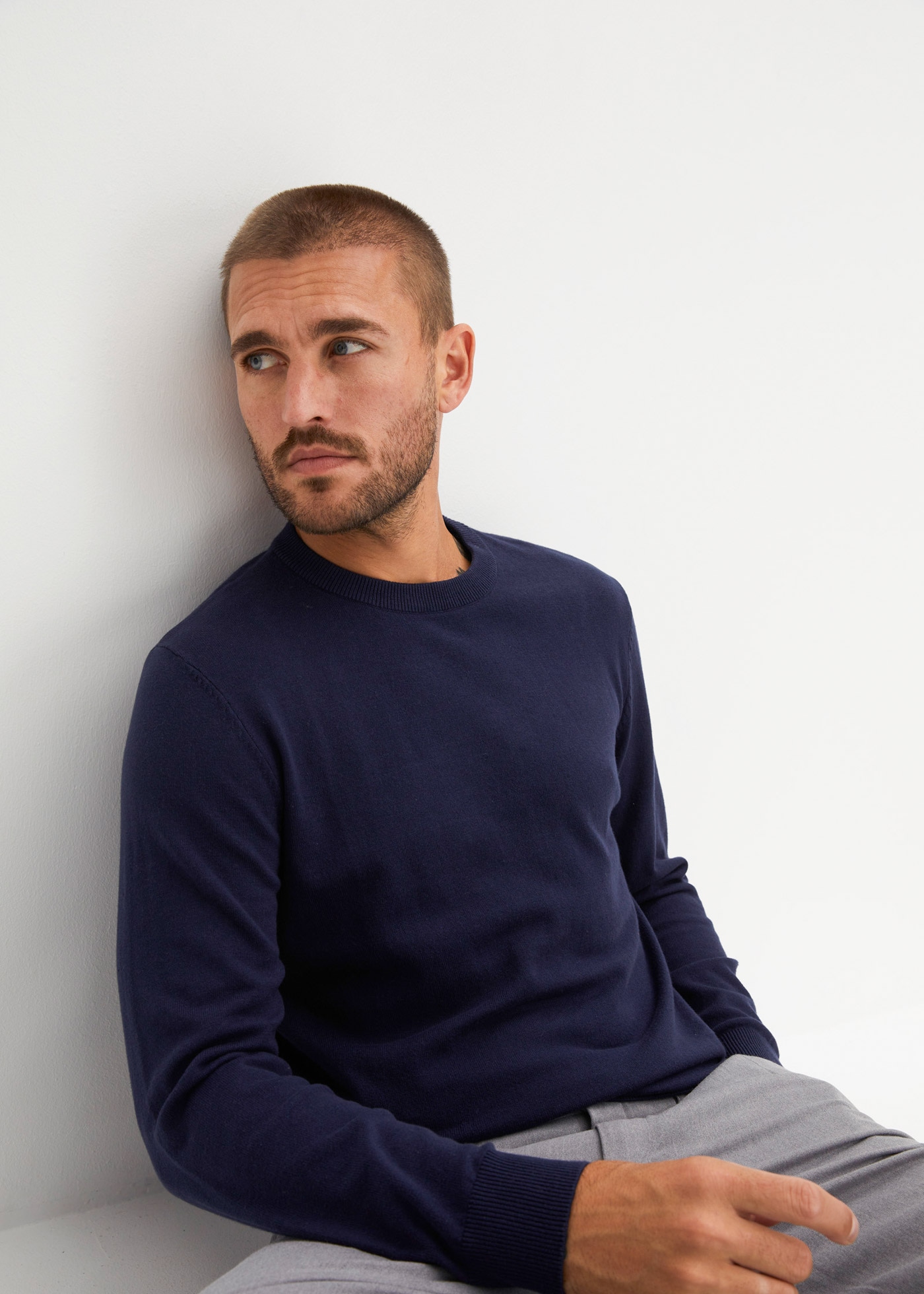 bonprix Pull en tricot aus Baumwolle und Polyamid, mit Rundhalsausschnitt, Regular Fit