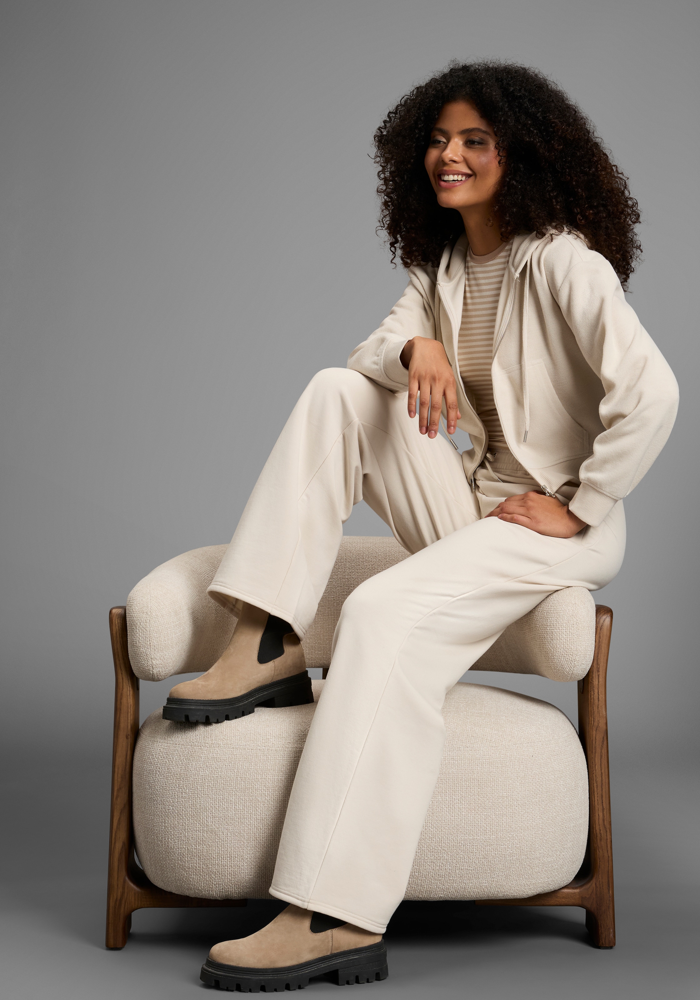 Laura Scott Kapuzensweatjacke mit Kapuze und Kordelzug, aus angerauter Sweatware, Langarm