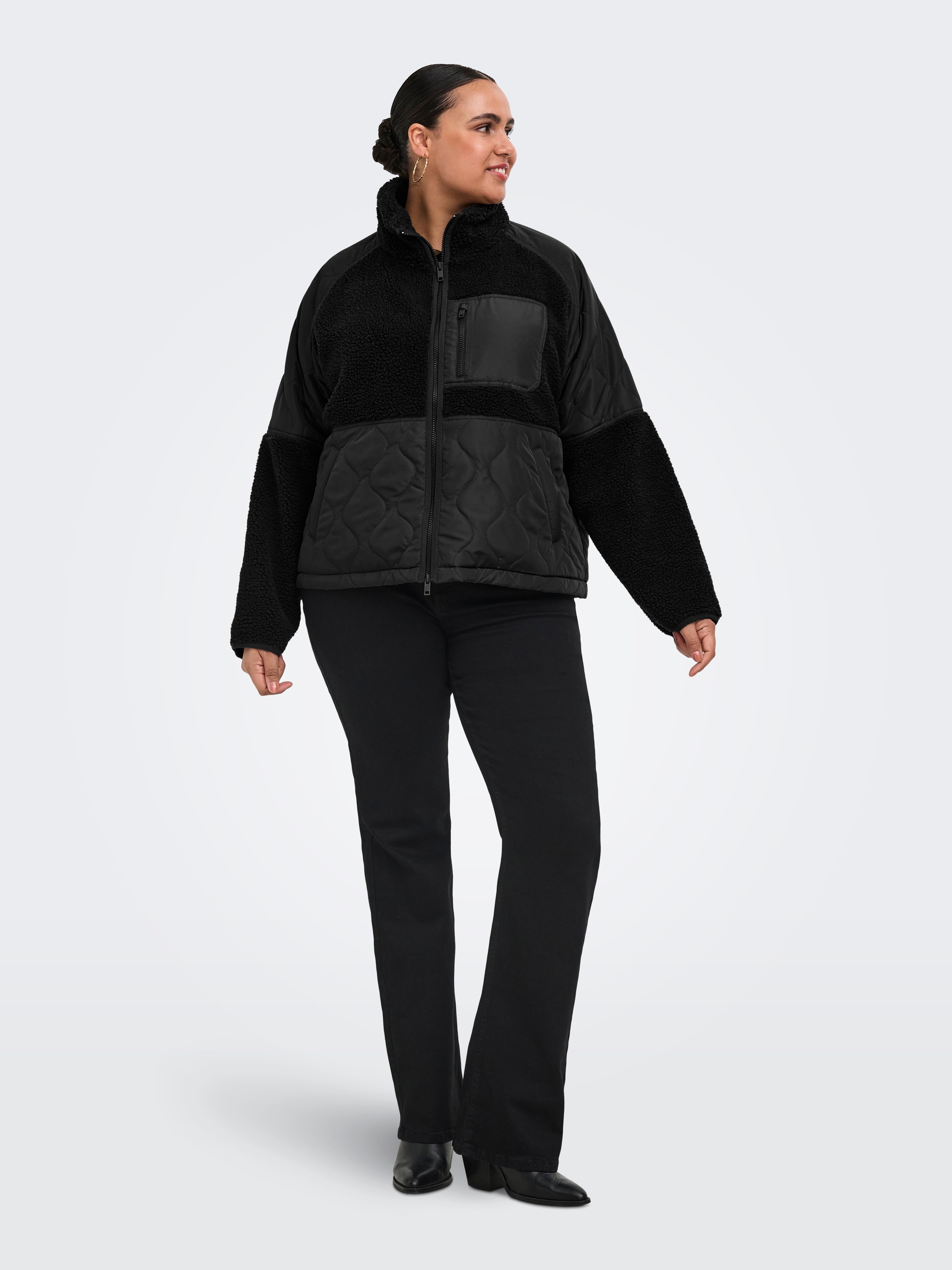 ONLY CARMAKOMA Steppjacke »CAROHIO QUILT MIX FLEECE SHORT OTW« Materialmix: Stepp und Teddyplüsch