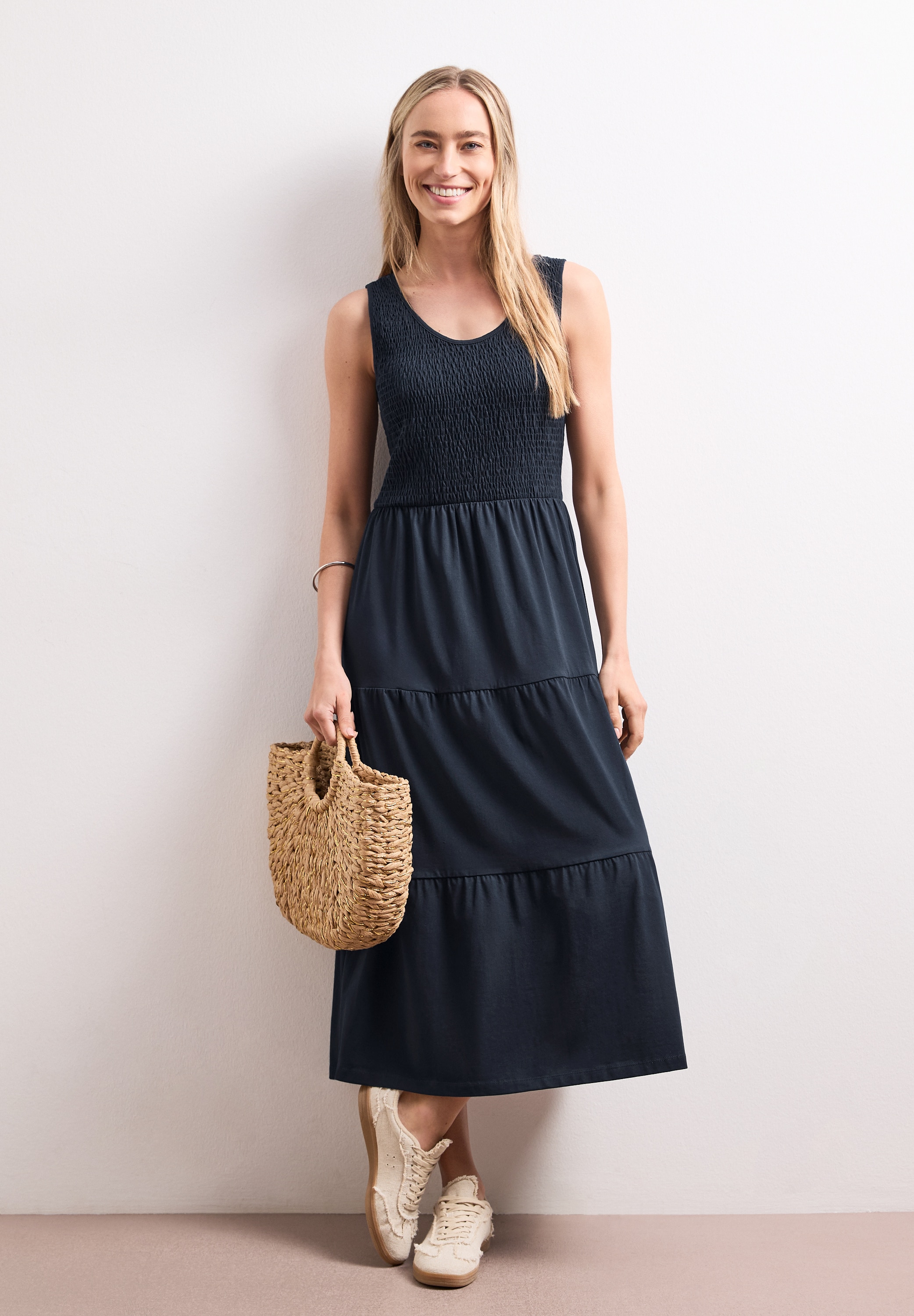 STREET ONE Midikleid Ohne Taschen Sommerkleid mit Smok-Oberteil