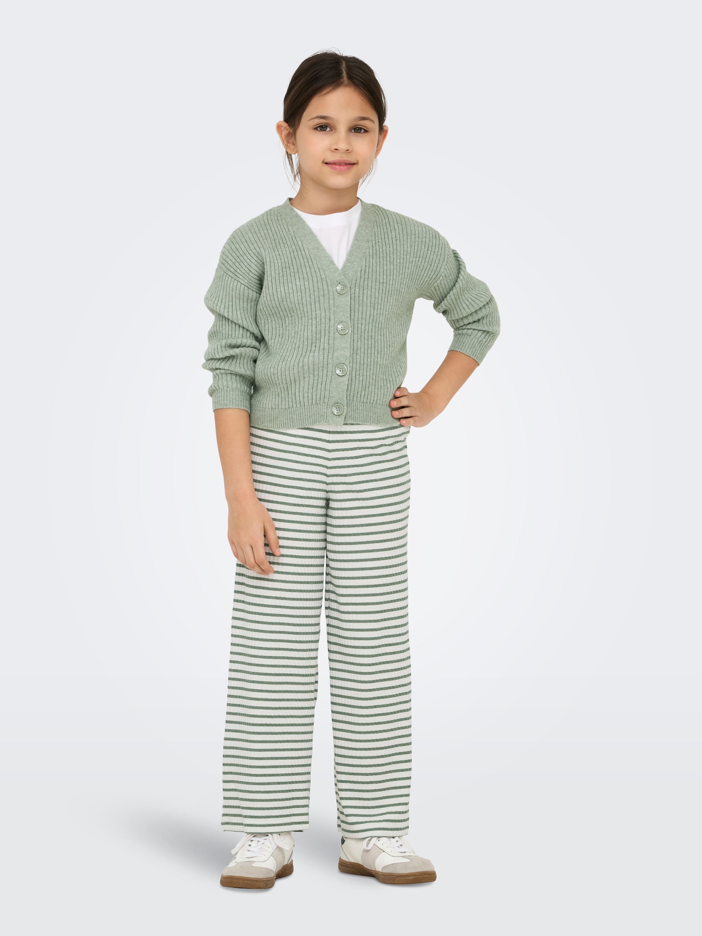 KIDS ONLY Veste en tricot »KOGMANDY LS SHORT BOXY CARDIGAN KNT NOOS« mélange viscose, coupe régulière