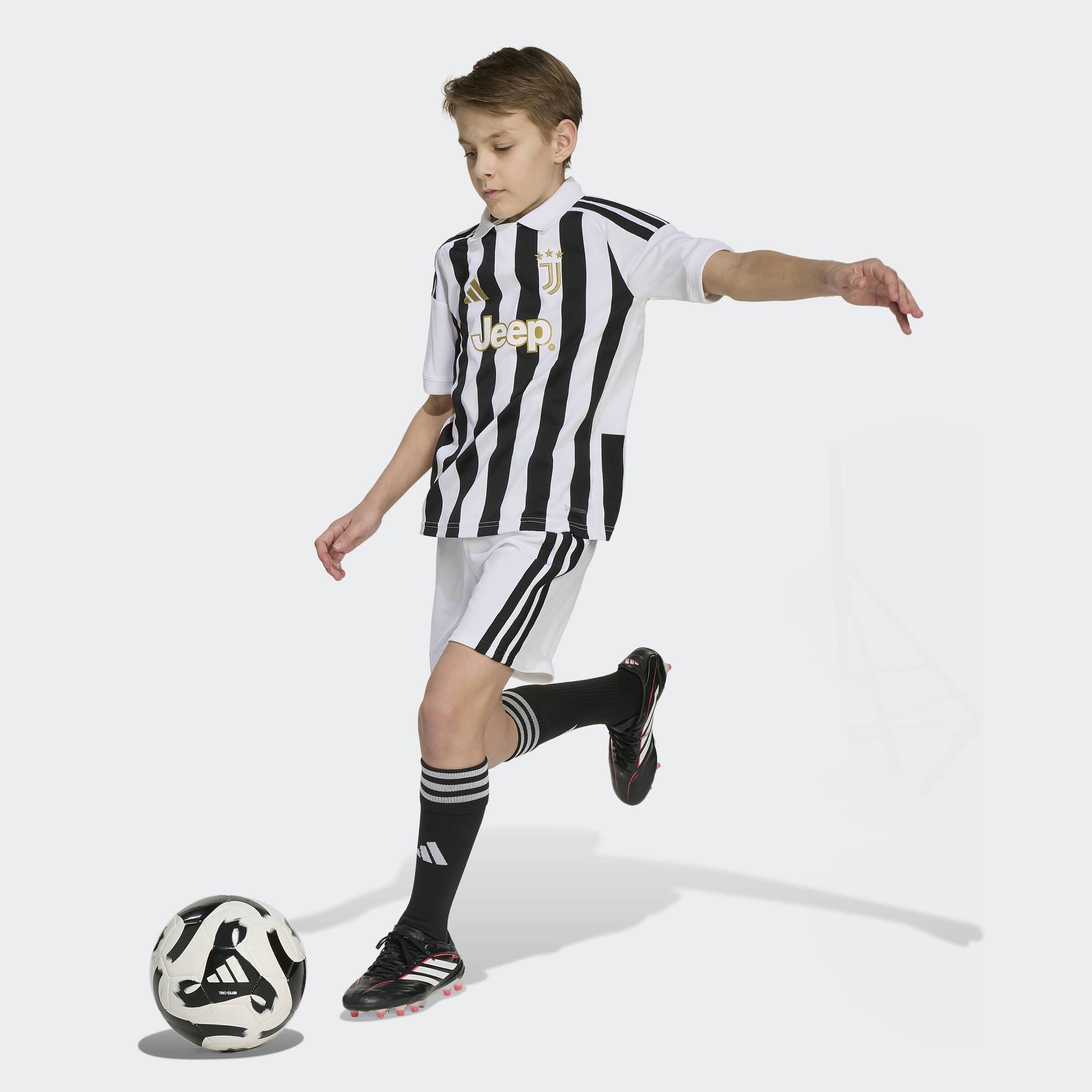 adidas Performance Maillot de foot »JUVENTUS TURIN 26/27 KIDS HEIMTRIKOT« avec technologie Climacool, col traditionnel, avec 3 bandes