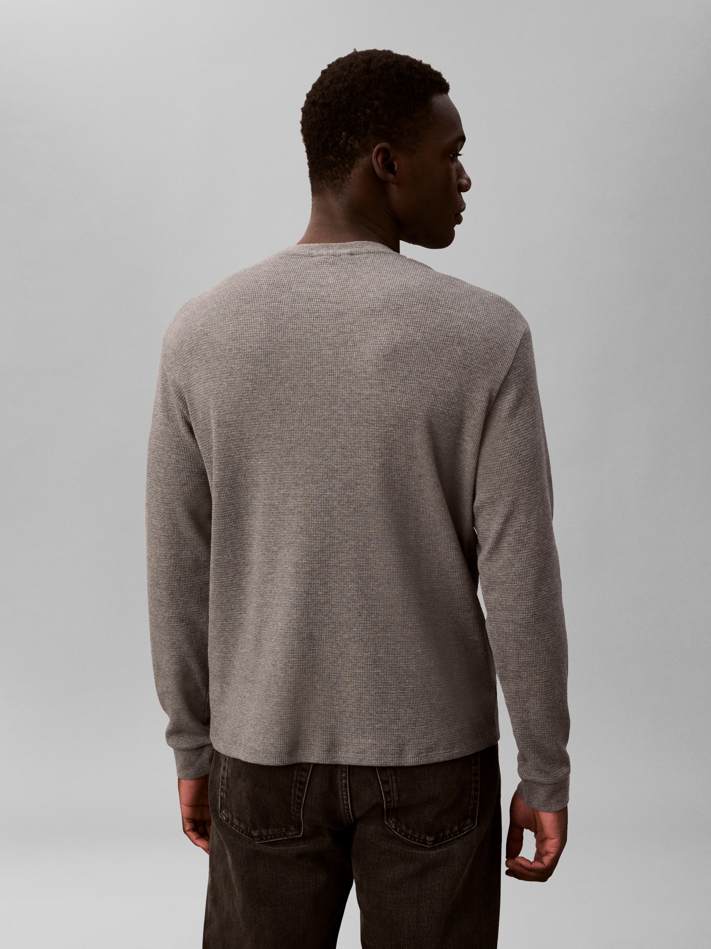 Calvin Klein Jeans T-shirt à manches longues »LS WAFFLE BADGE CREWNK TEE« Mit Rundhalsausschnitt