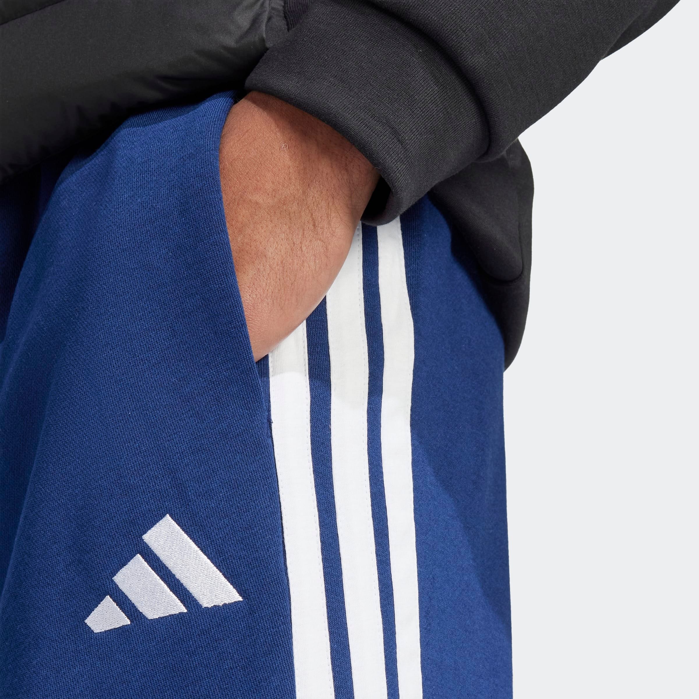 adidas Sportswear Sporthose »M 3S FL O PT«  aus Baumwolle, Polyester und Viskose, offener Saum