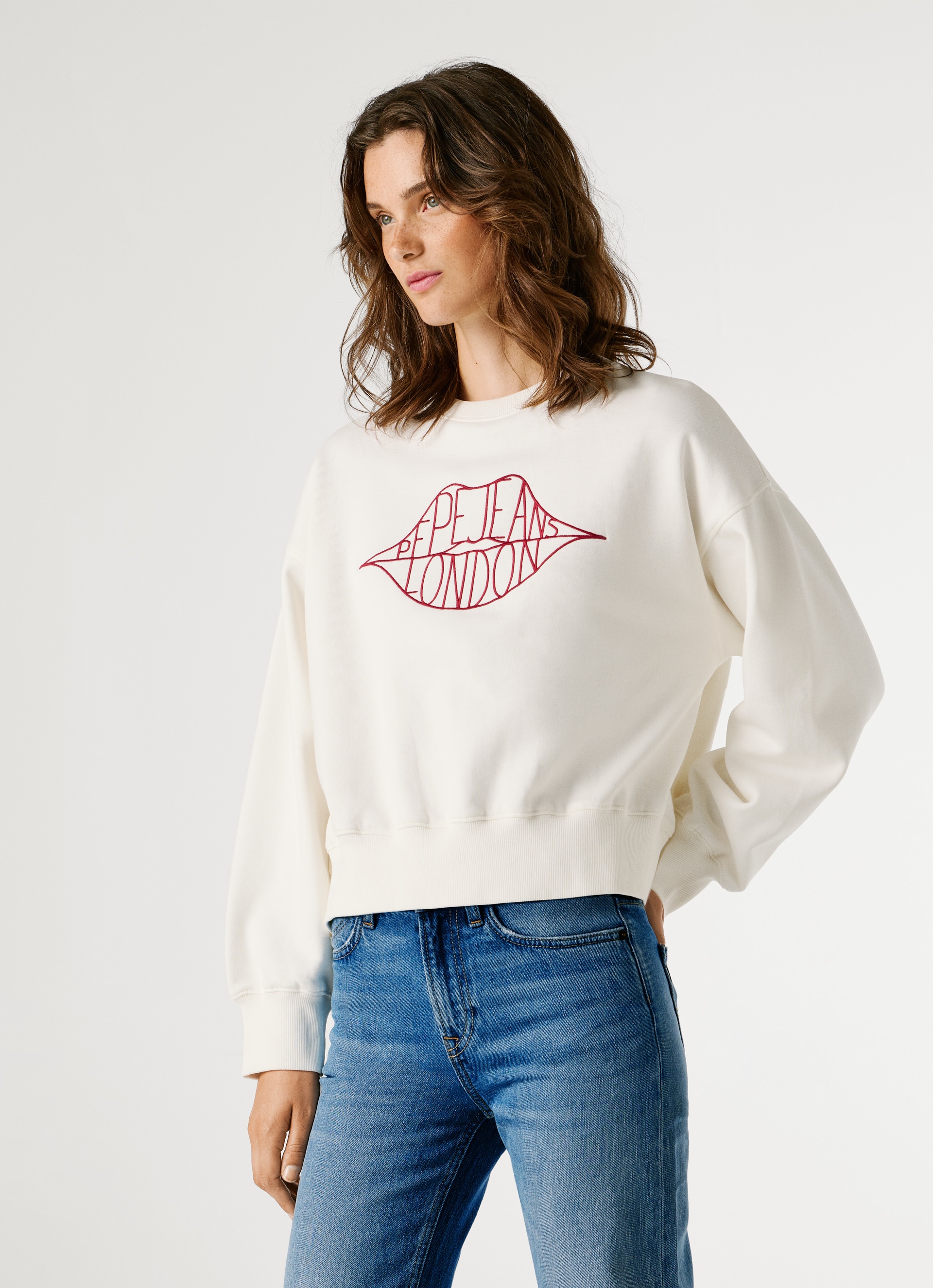 Pepe Jeans Sweat-shirt »BERNIS«, mit Rundhals, bestickt
