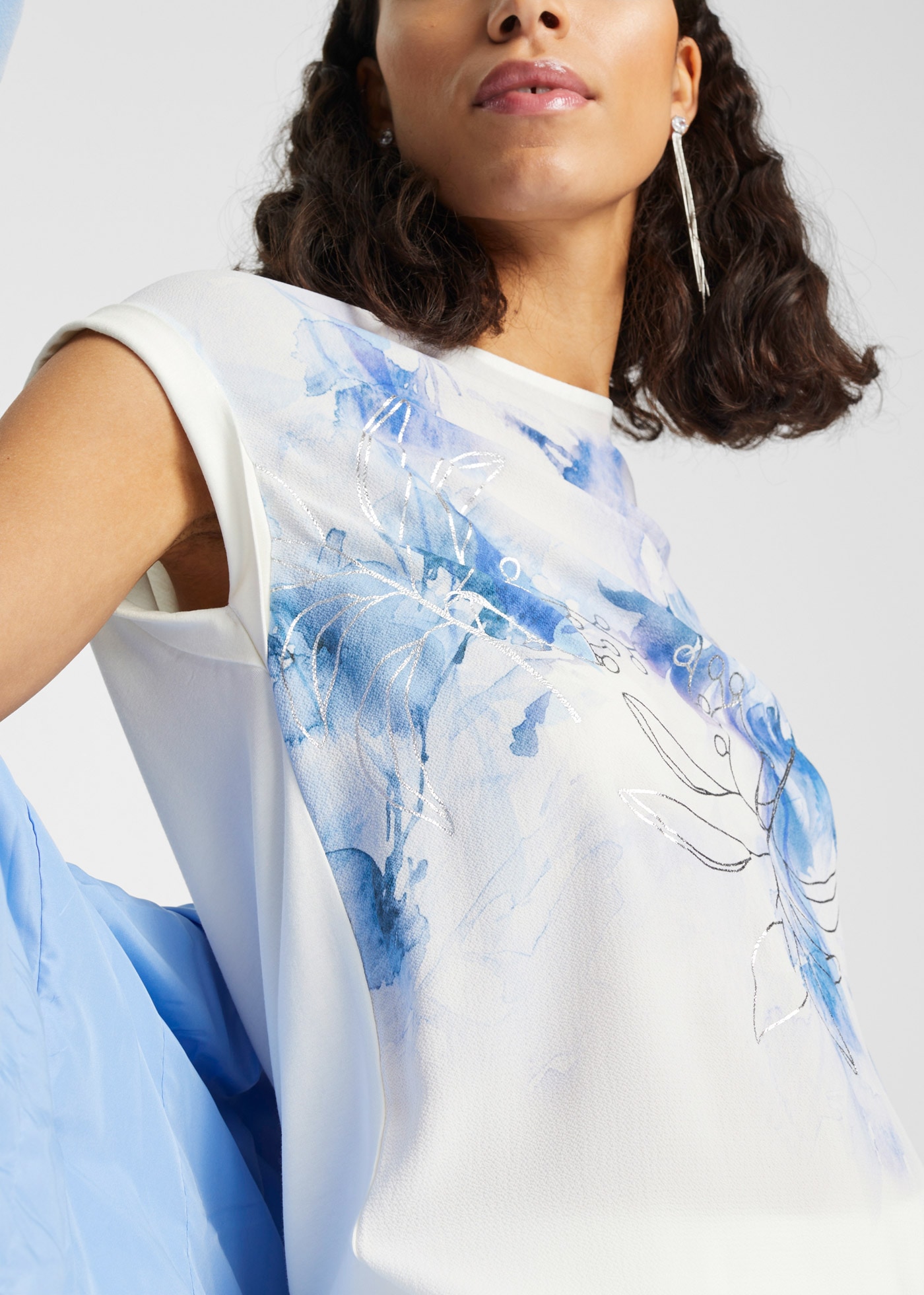 bonprix Blusenshirt figurumspielende Passform, Kurzarm, toller Materialmix