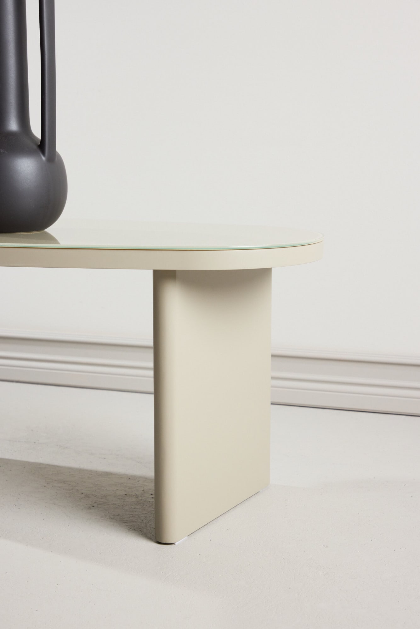 Venture Home Table d'appoint »Grönvik, ovaler Beistelltisch 70 × 45 cm mit Glasplatte in Beige« table d'appoint, verre transparent, cadre MDF beige, ovale, décorative