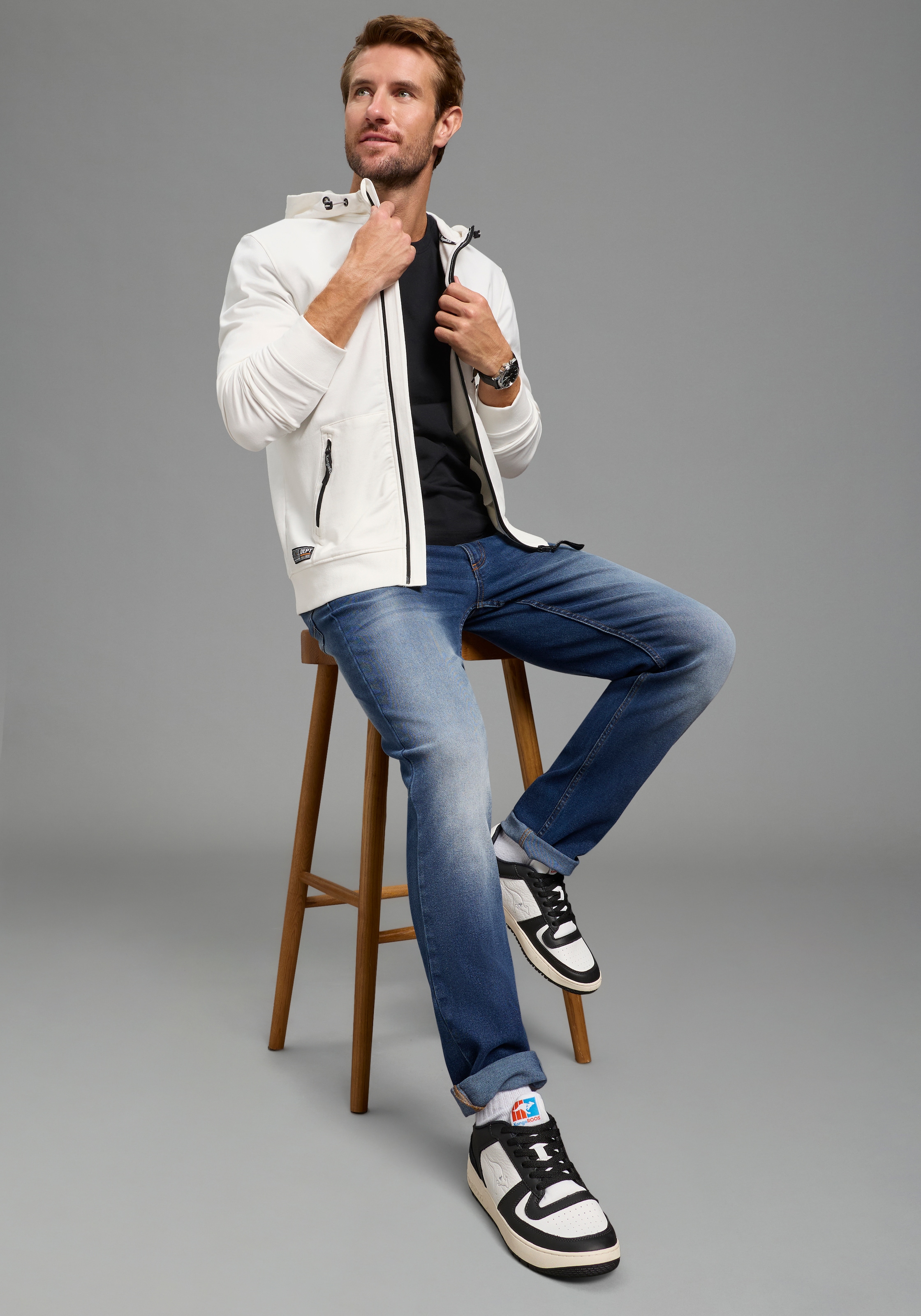 KangaROOS Sweat à capuche mit Kapuze, mit regulierbarem Elastikband an der Kapuze