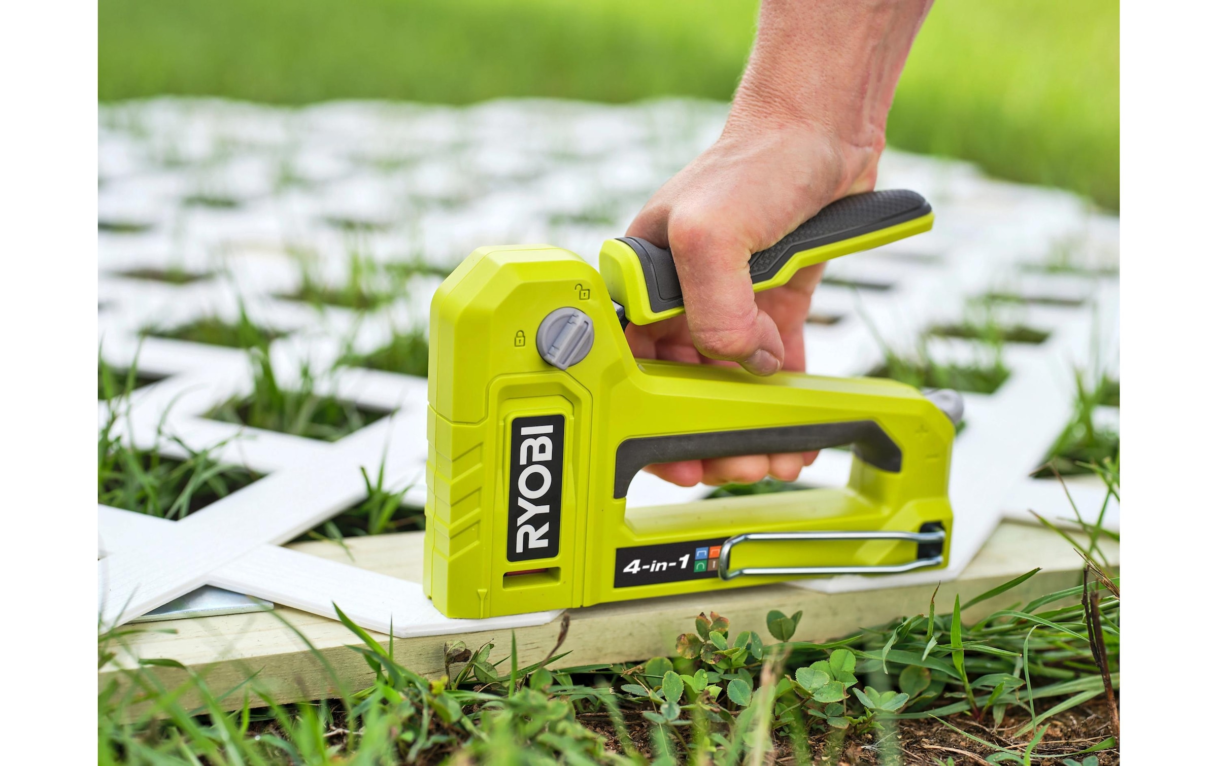 RYOBI Agrafeuse manuelle »RHFST4IN1« ielseitiger 4-in-1 Hefter für präzise Befestigungsarbeiten