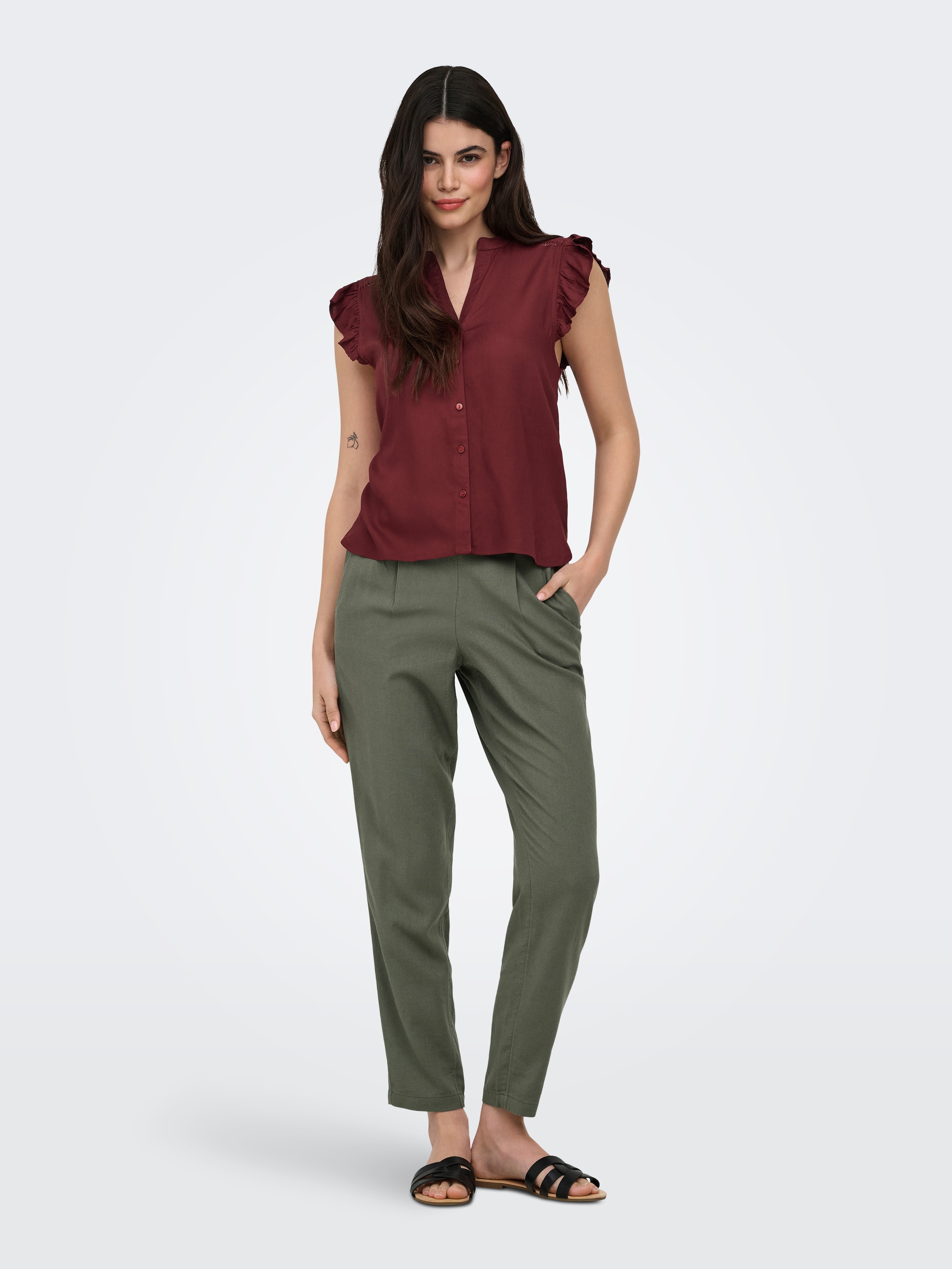ONLY Blouse à manches courtes »ONLROSELLA LIFE CAPSLEEVE SHIRT WVN NOOS« viscose, coupe regular