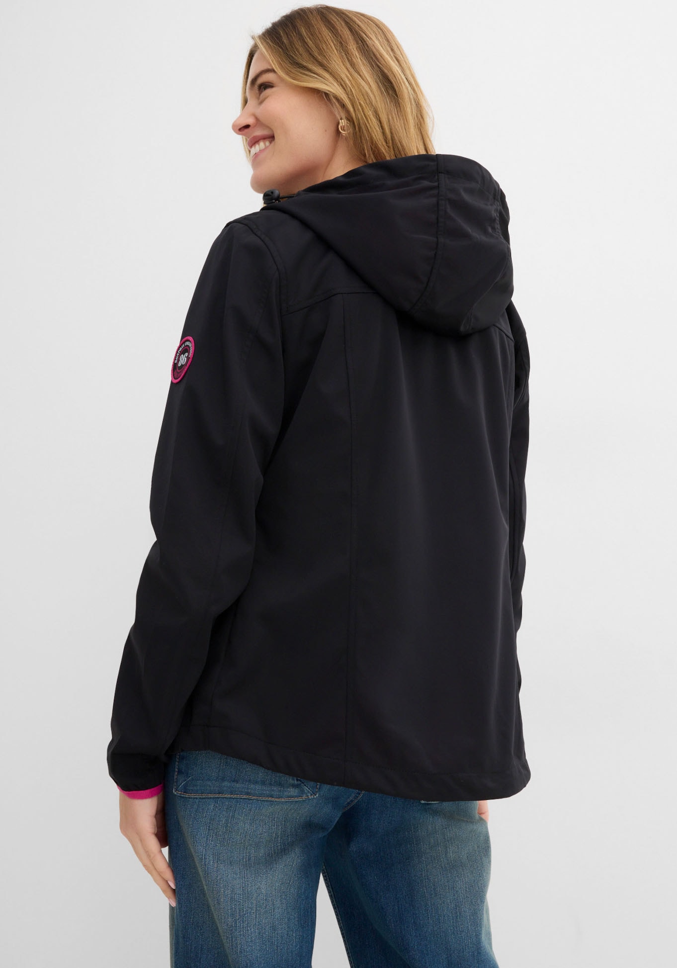 bonprix Veste softshell mit Kapuze leichtes Material, mit 2-Wege-Reissverschluss, mit Daumenlöchern