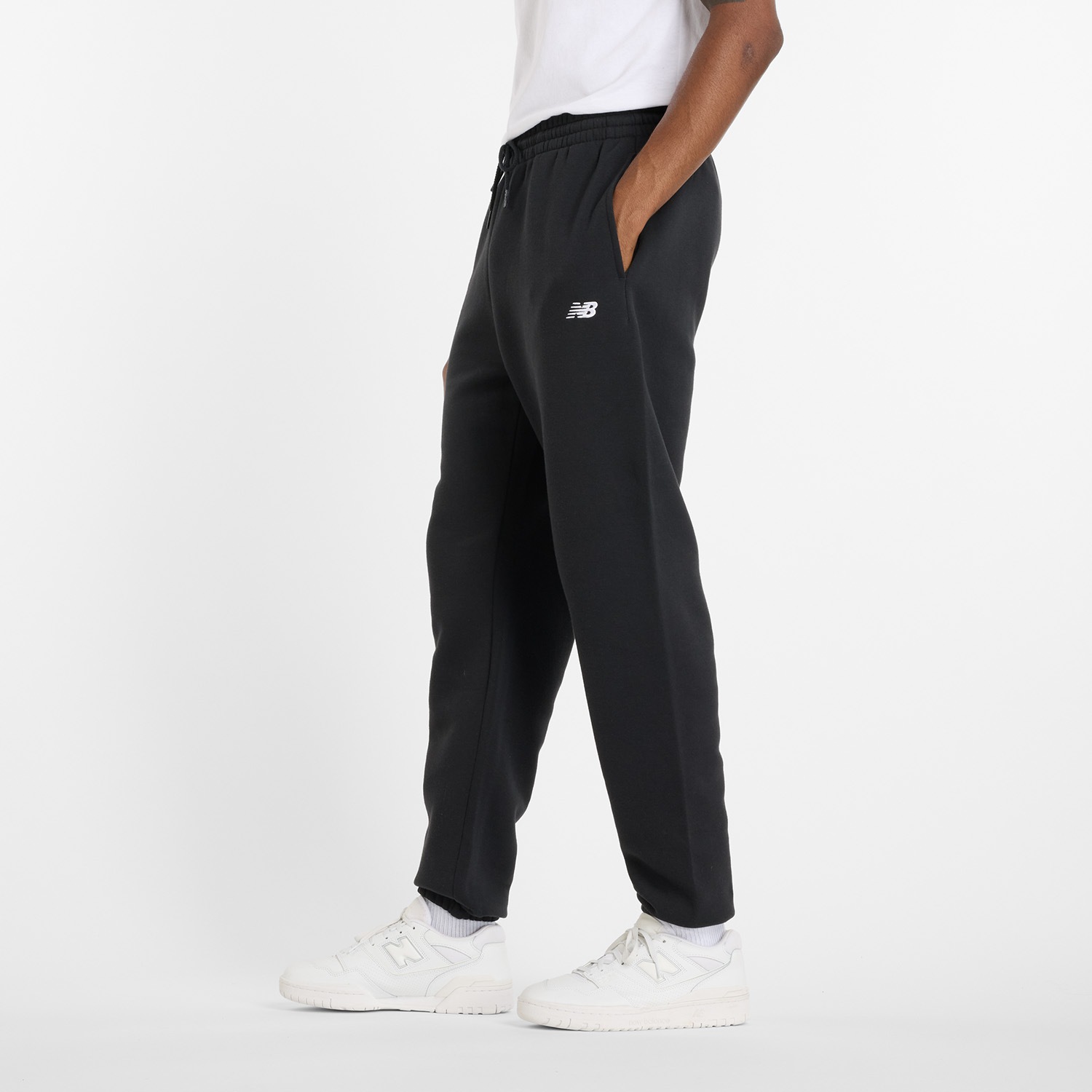 New Balance Pantalon de jogging »SPORT ESSENTIALS FLEECE JOGGER«  mit Eingrifftaschen, weicher Stoff, lockere Passform