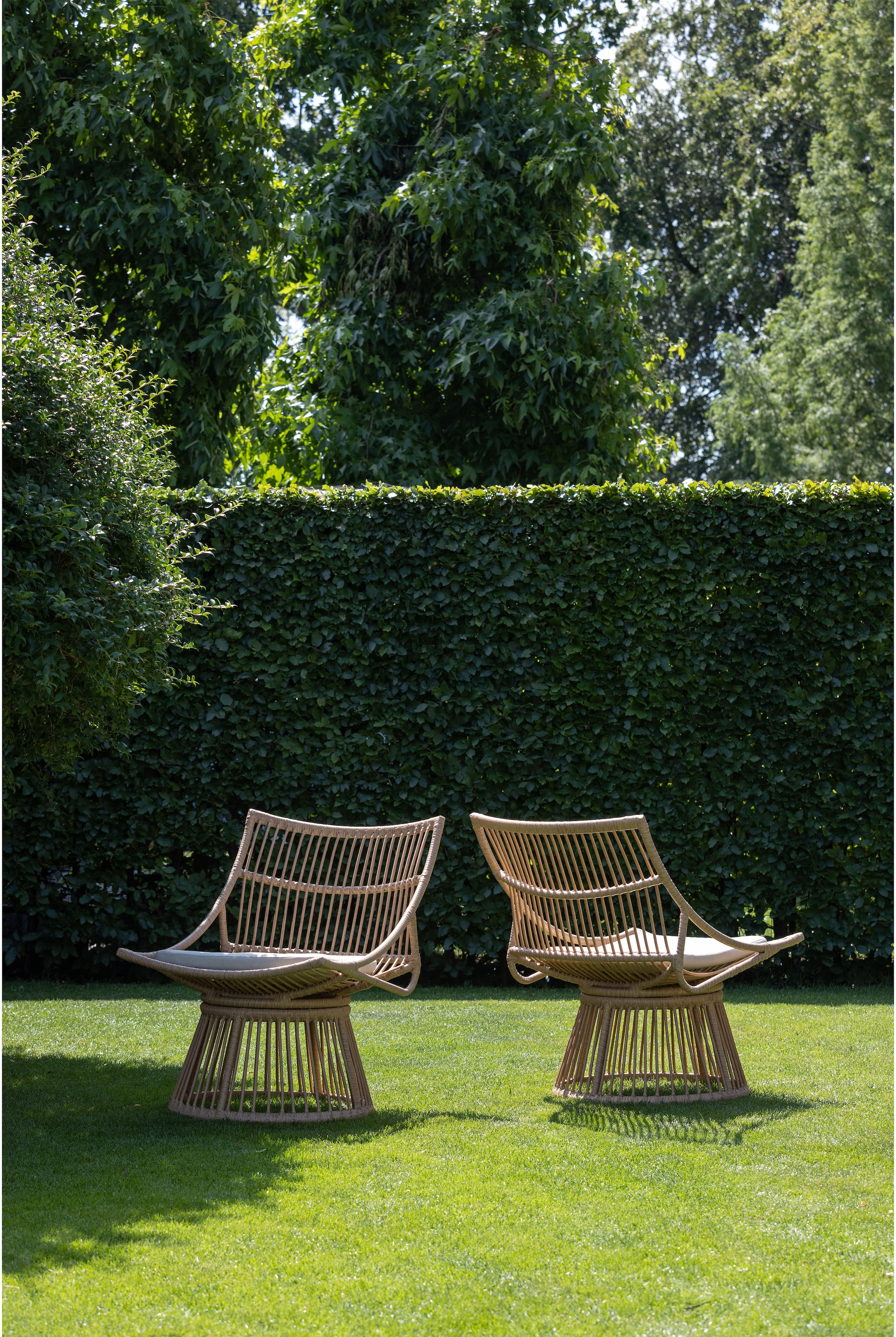 WOOOD Chaise en rotin »Alatna Wicker auf Aluminiumgestell pulverbeschichtet H80 x B64 x T53cm« () Fibre synthétique tressée, coussin d'assise inclus, capacité de charge 120 kg