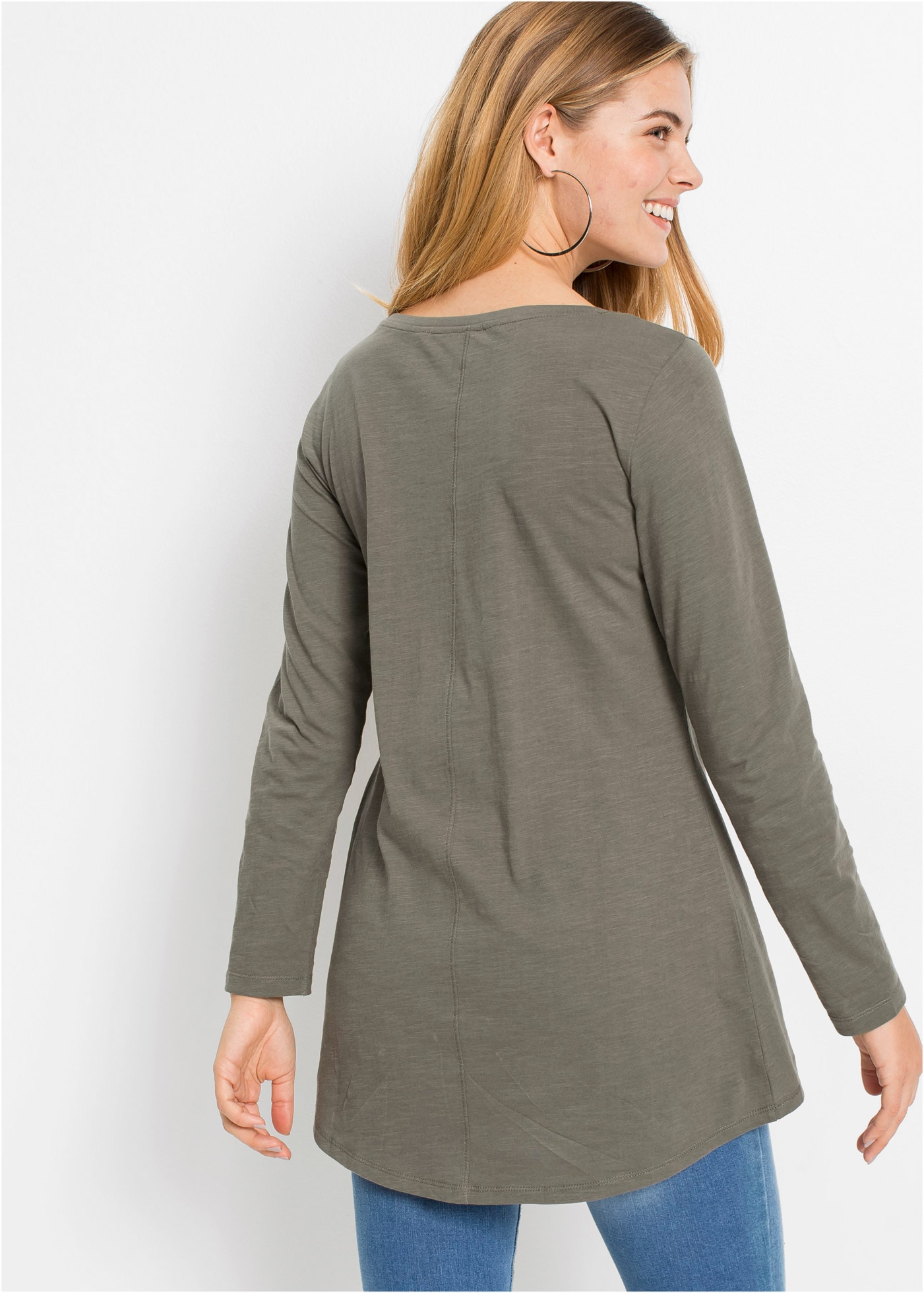 bonprix T-shirt à manches longues »Langarmshirt aus reiner Baumwolle« lockere Passform, Langarm-Design, abgerundeter Saum, aus Baumwolle