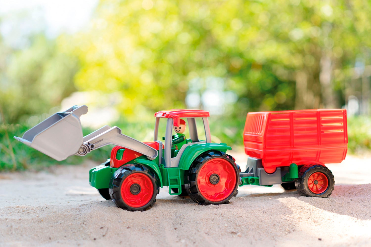 Lena® Tracteur jouet »Truxx Traktor« avec remorque à foin; incl. figurine de jeu; Fabriqué en Europe