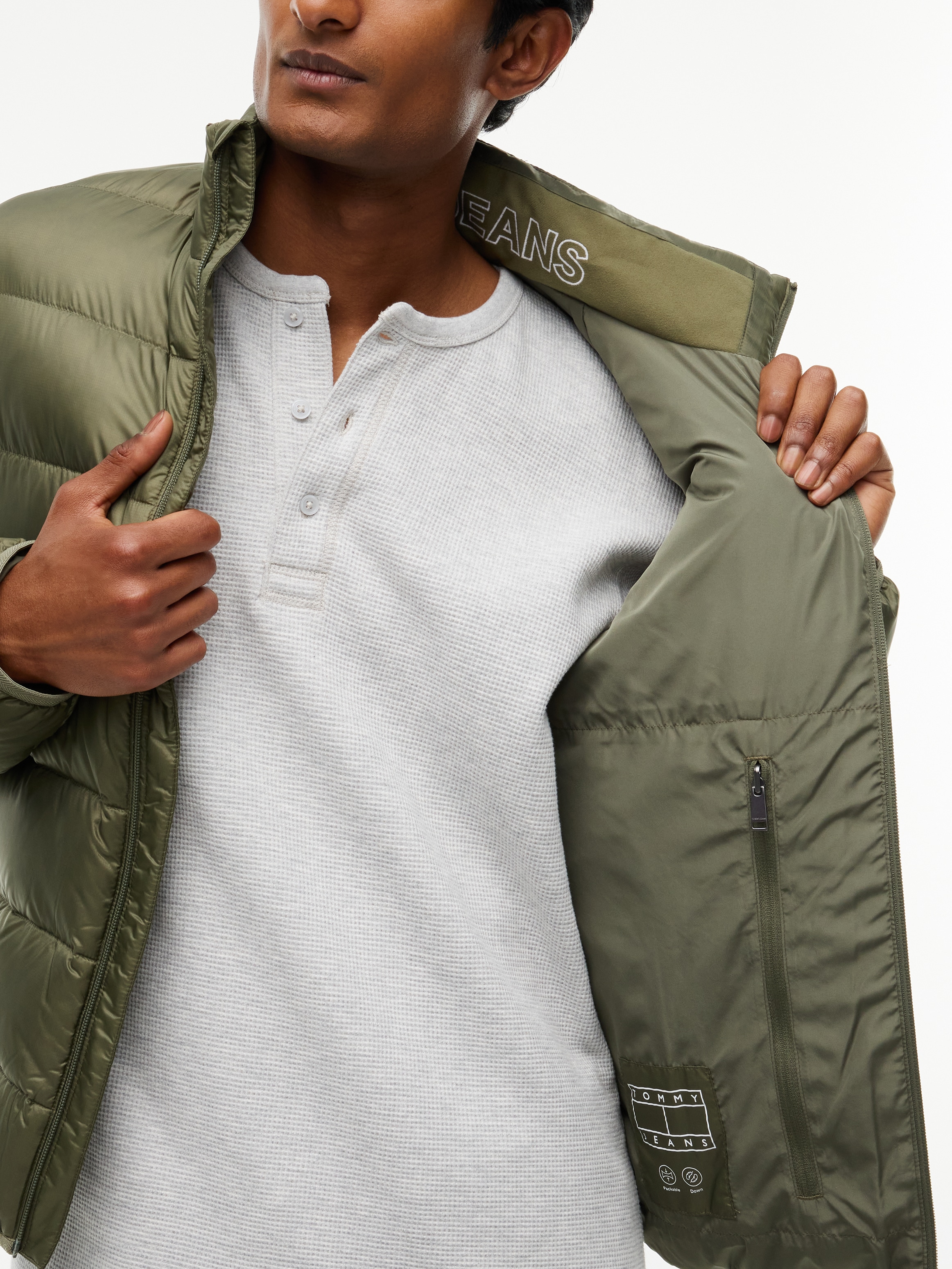 Tommy Jeans Veste matelassée »LIGHT DOWN PACKBL JACKET« sans capuche coupe régulière avec col montant