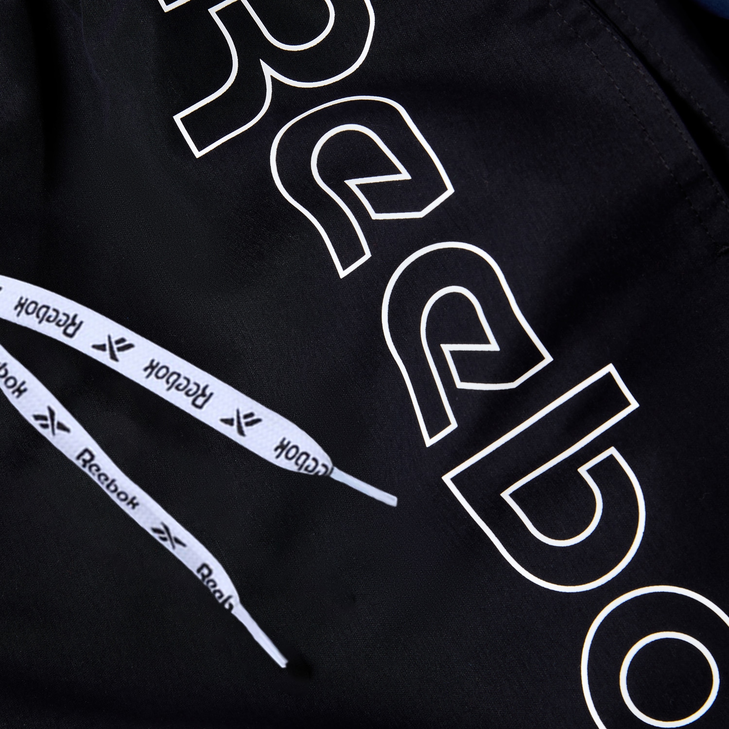 Reebok Badeshorts »Abbott« mit Tunnelzug und seitlichen Taschen