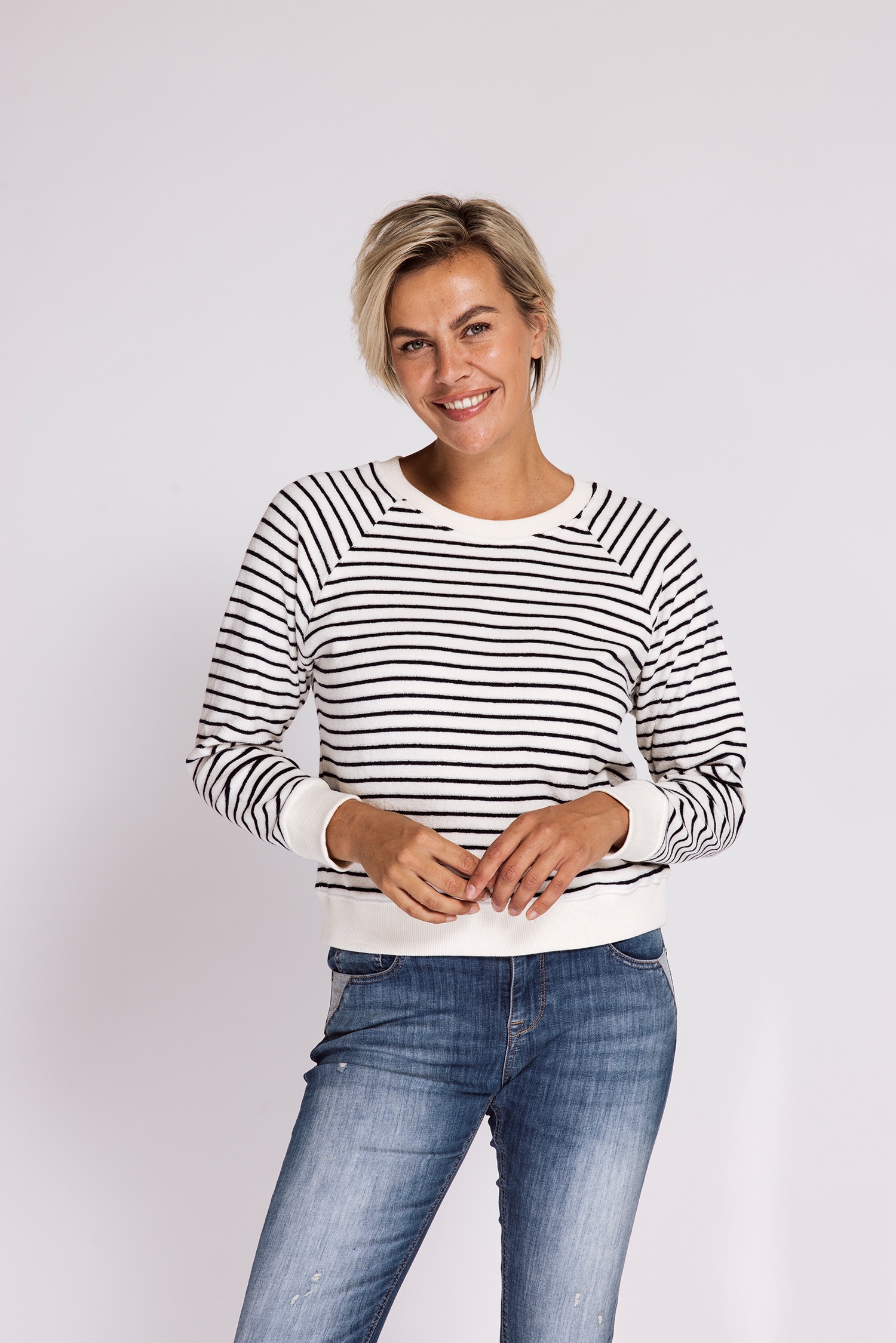 Zhrill Sweater »KOA RH Sweat Nicki«, ohne Verschluss, normale Passform
