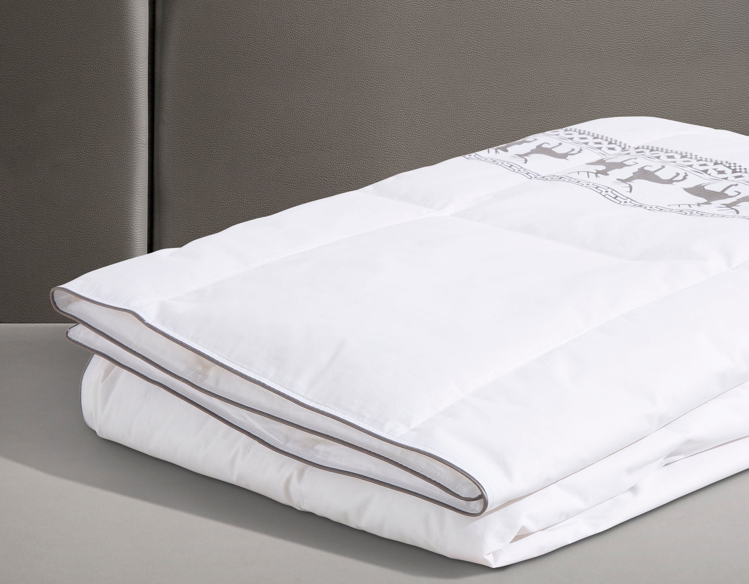 Älgdröm Daunenbettdecke »Finja, Bettdecke 135x200 cm, weitere Grössen, Made in Germany« leicht Füllung 80% Daunen & 20% Federn 1 Stk. tlg. Bettdecken, Sommer & Winter, Decke, Made in Germany