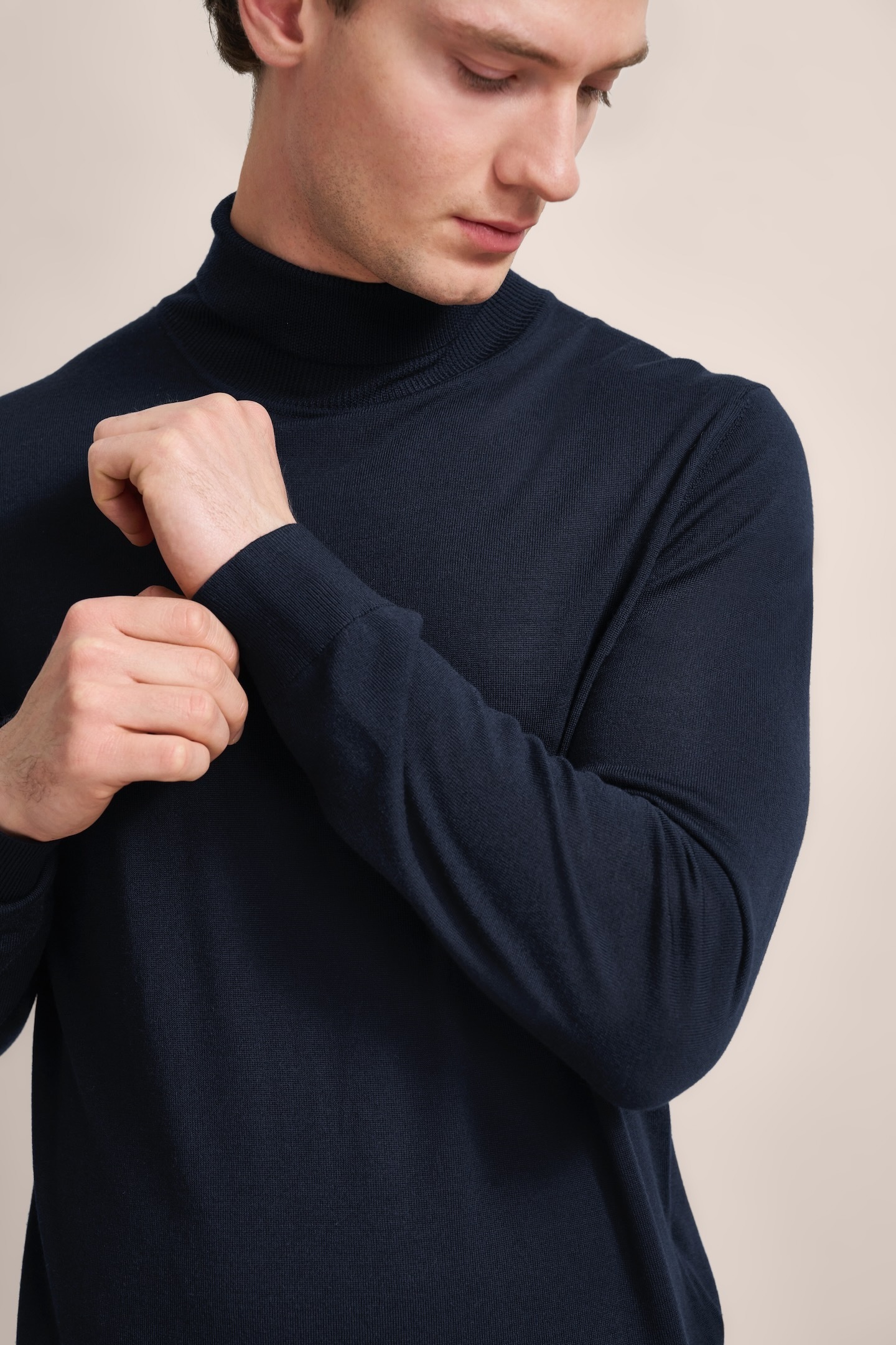 bugatti Pull à col roulé aus 100 % Merinowolle