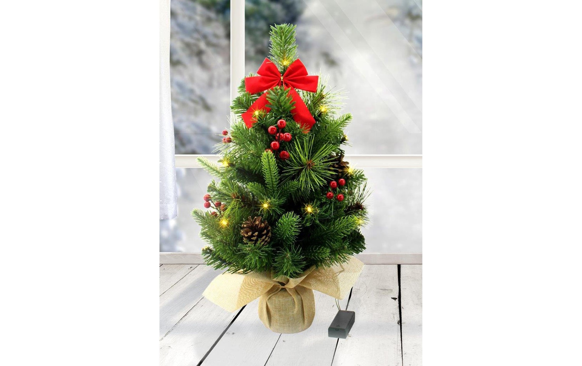   Künstlicher Weihnachtsbaum »Dameco mit Jute-Topf, 15 LEDs, 50 cm, Grün«