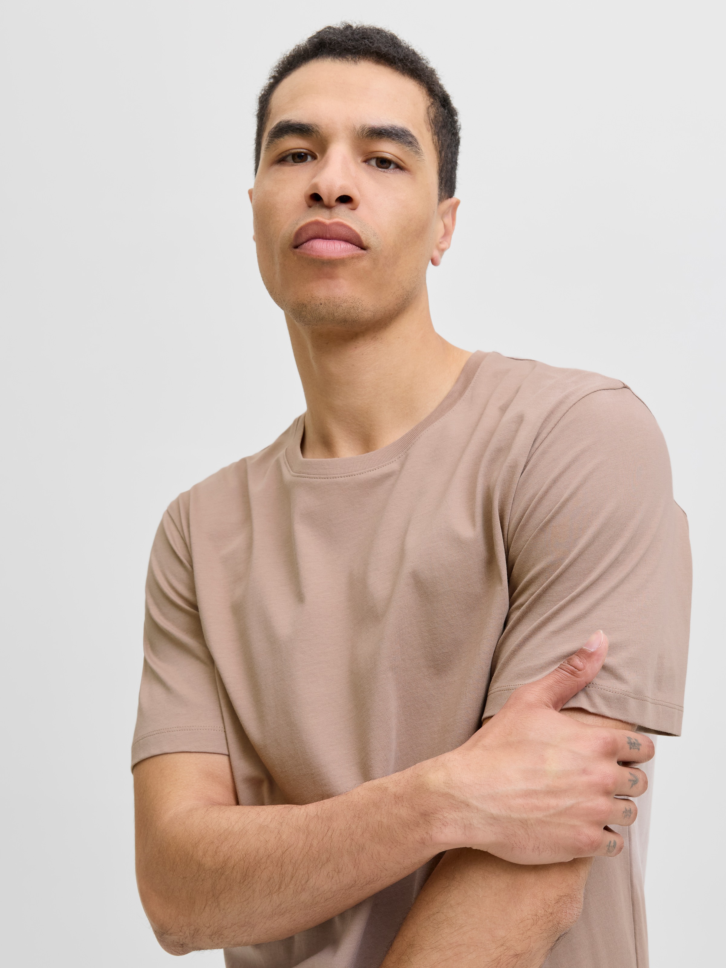 Jack & Jones Shirt à col rond »JJEORGANIC BASIC TEE SS O-NECK NOOS« Coton, coupe regular fit