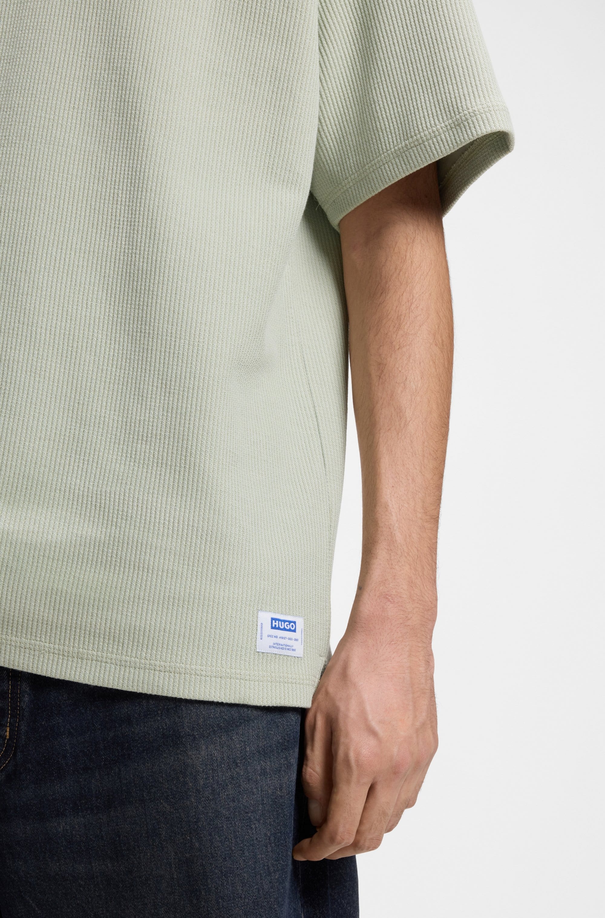 HUGO T-shirt »Nuwaffle« Rundhalsausschnitt, Regular Fit, dezentes Waffelmuster