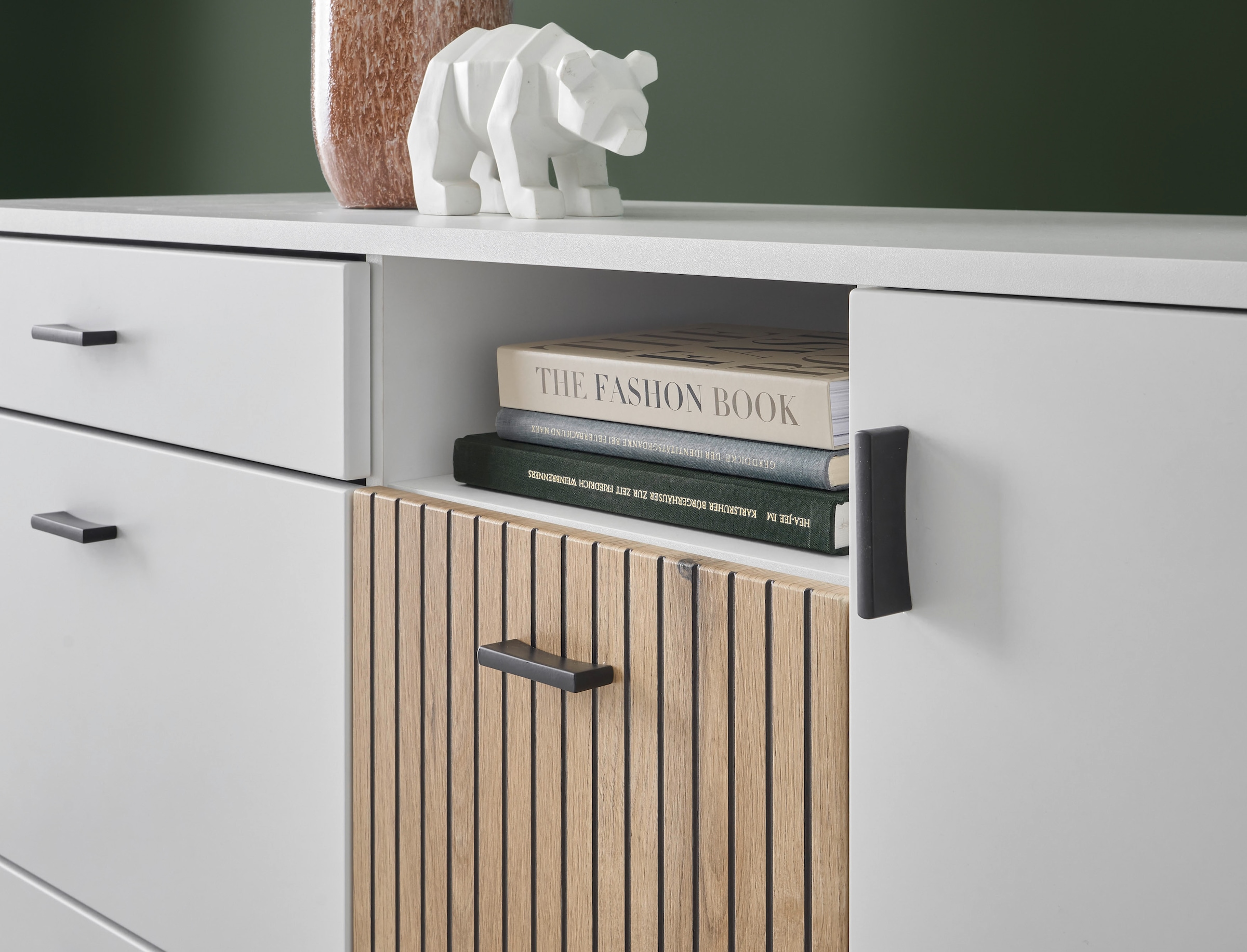 INOSIGN Sideboard »Hudson« in moderner Trendfarbe, Griffe aus Metall (Schwarz), Breite 150 cm