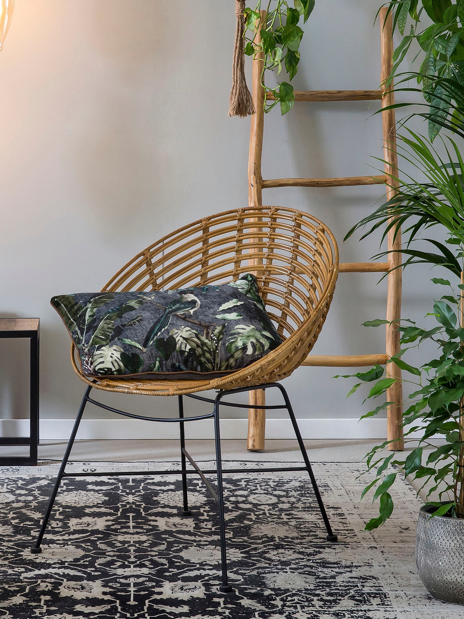 SIT Chaise en rotin »Rundsitz Rattan Metall Schwarz Natur Lounge Design« () 1 cuischaise en rotin avec assise ronde en rotin & métal design lounge