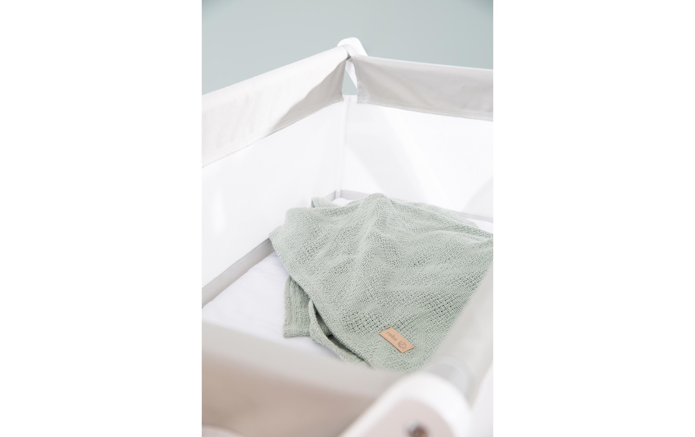 roba® Babybett »roba Klappbett klappbar, Holz, mit Rollen«