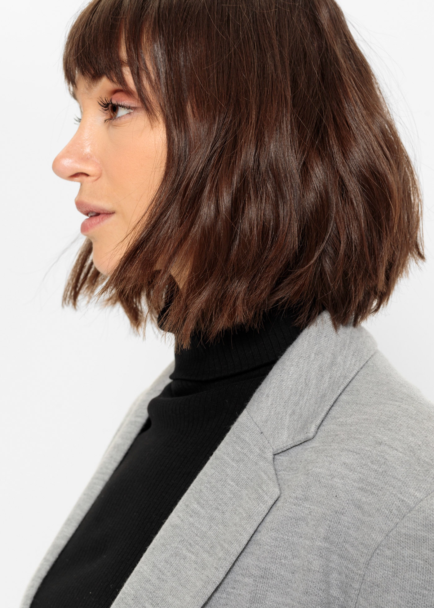 bonprix Jerseyblazer »Langer Jersey-Blazer mit Taschen« 1 mit Reverskragen, lockere Passform, aus Viskose und Polyester