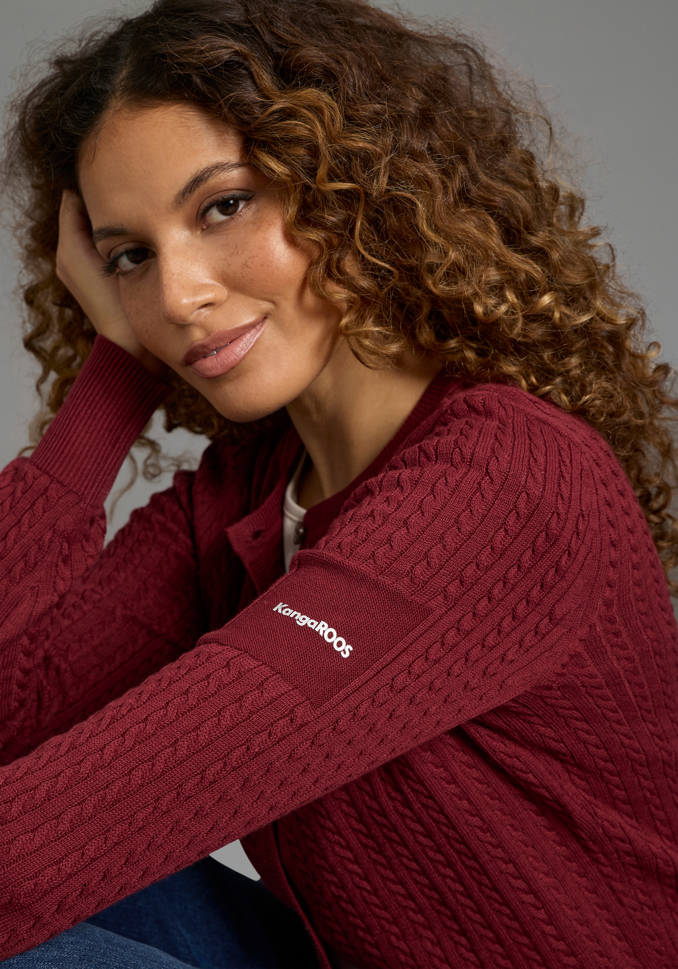 KangaROOS Veste en tricot forme mi-longue, coupe ajustée, en maille fine et tricot
